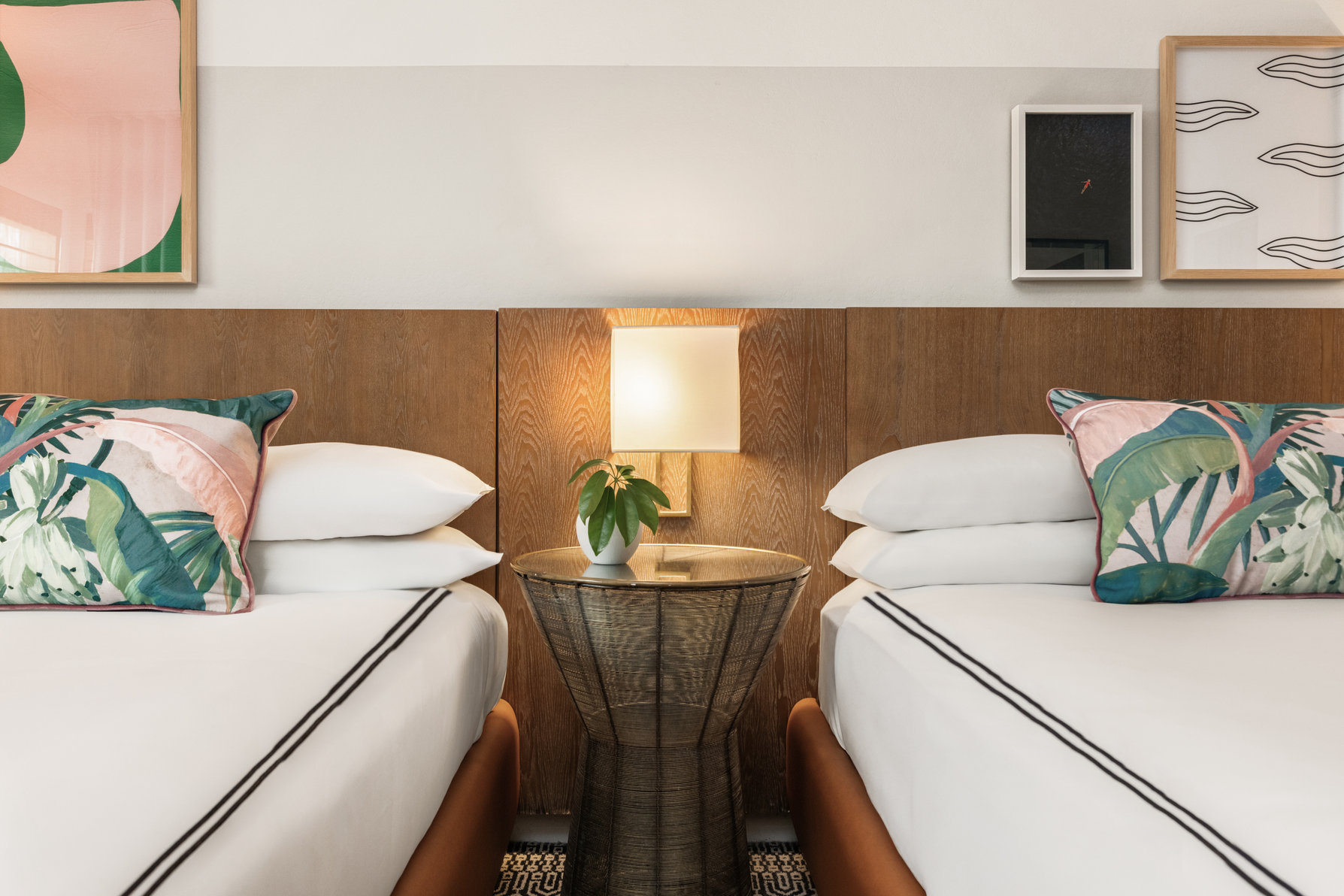 Kimpton Surfcomber Hotel, an IHG hotel Room Type - 2 Double