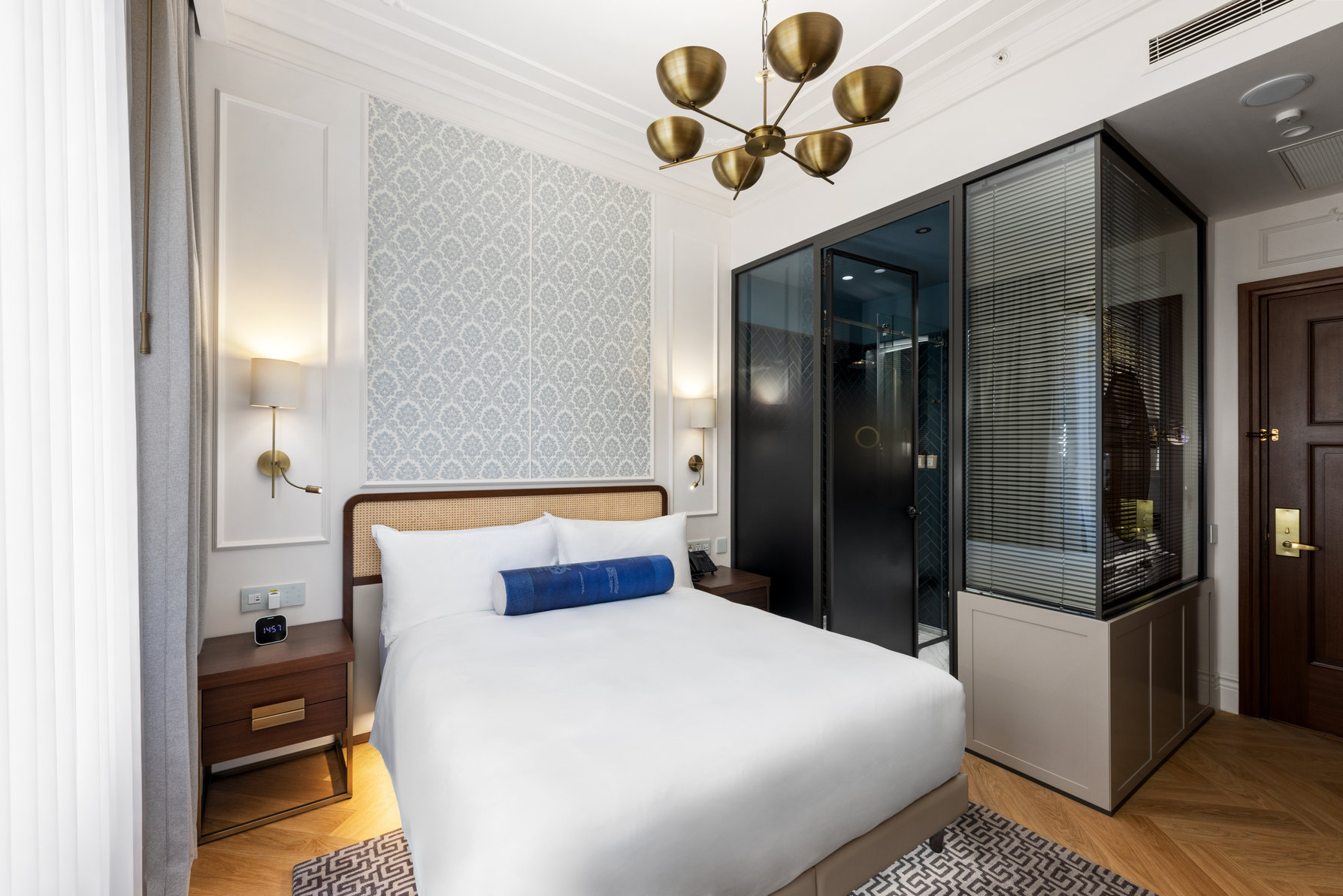 Vignette Collection L'UNION HAN ISTANBUL by IHG Room Type - 1 Queen Deluxe Balcony