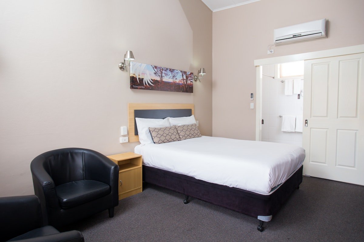 Downs Motel