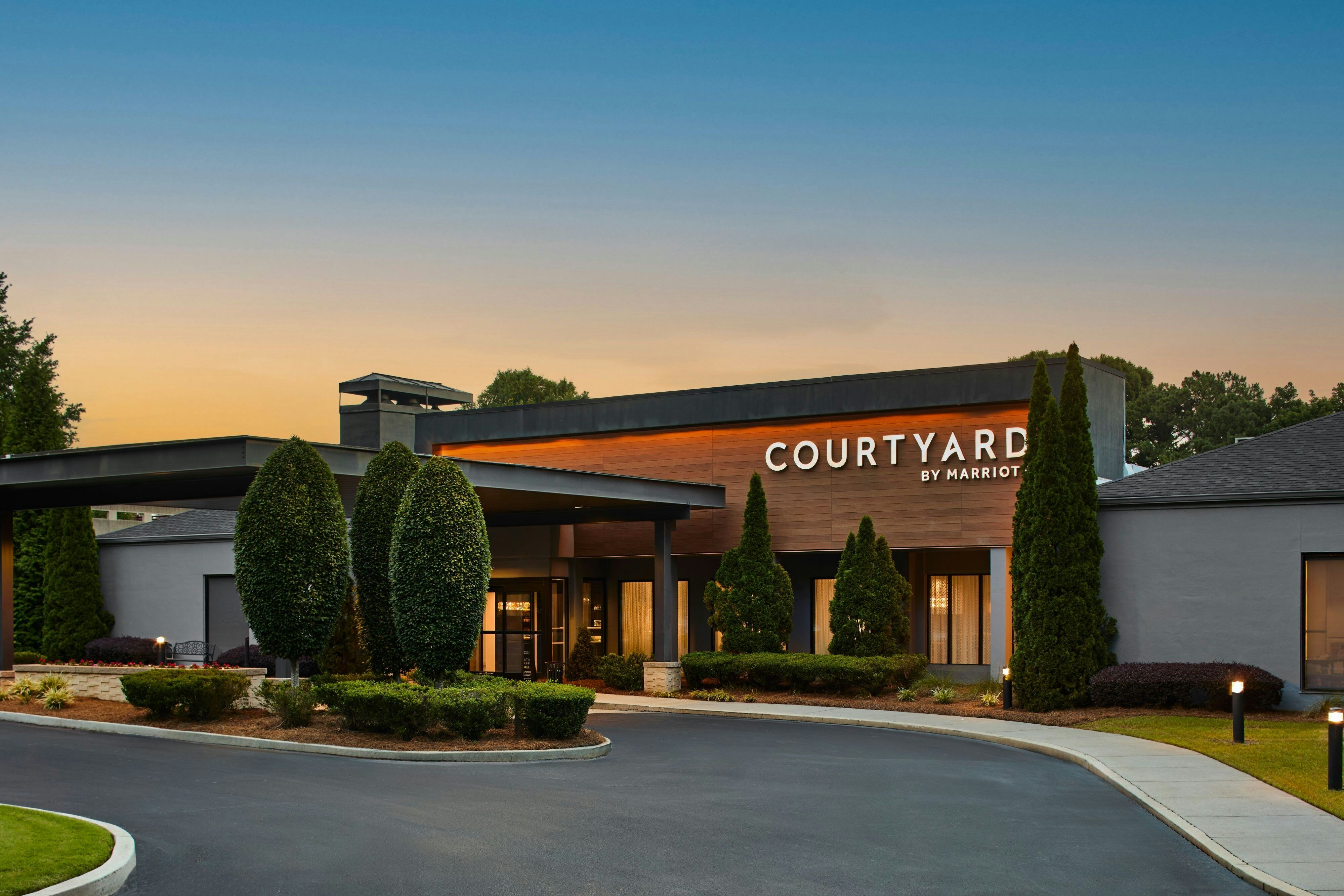 Courtyard Atlanta Windy Hill/Ballpark