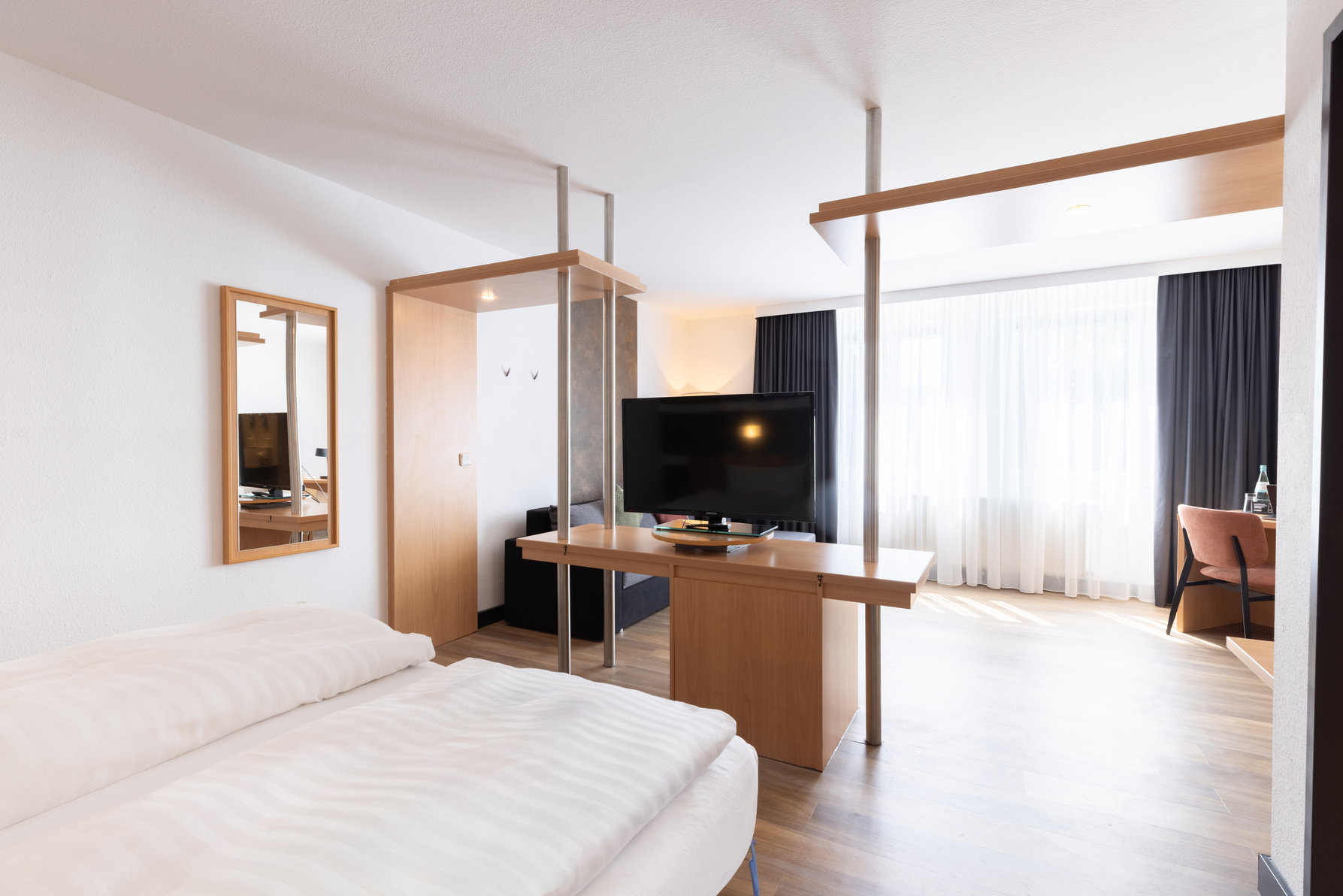 Garner Hotel Cottbus Sud by IHG Room Type - 2 Single Premium Single Sofa Bed up to 3 Adults