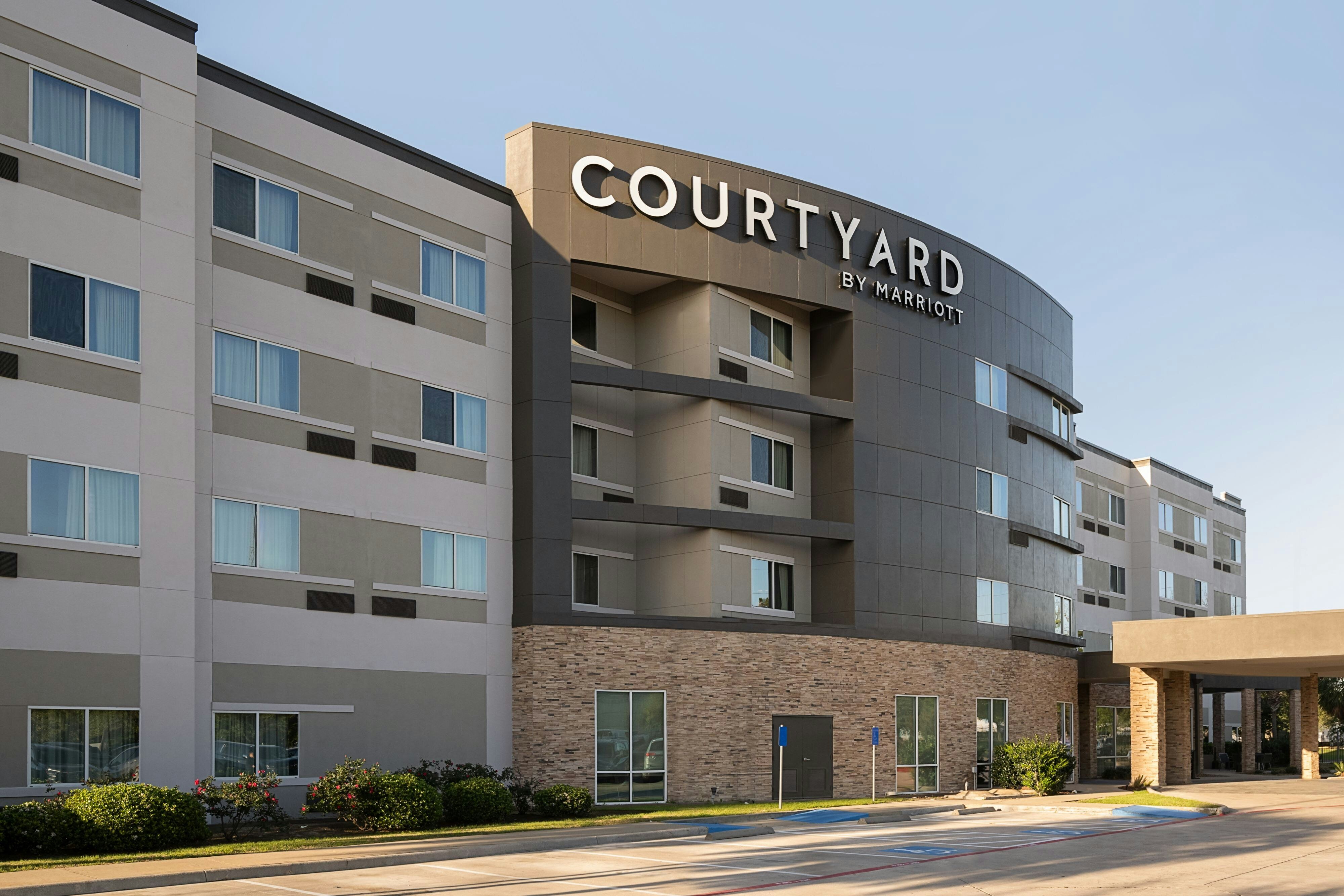 Courtyard Houston NW 290 Corridor