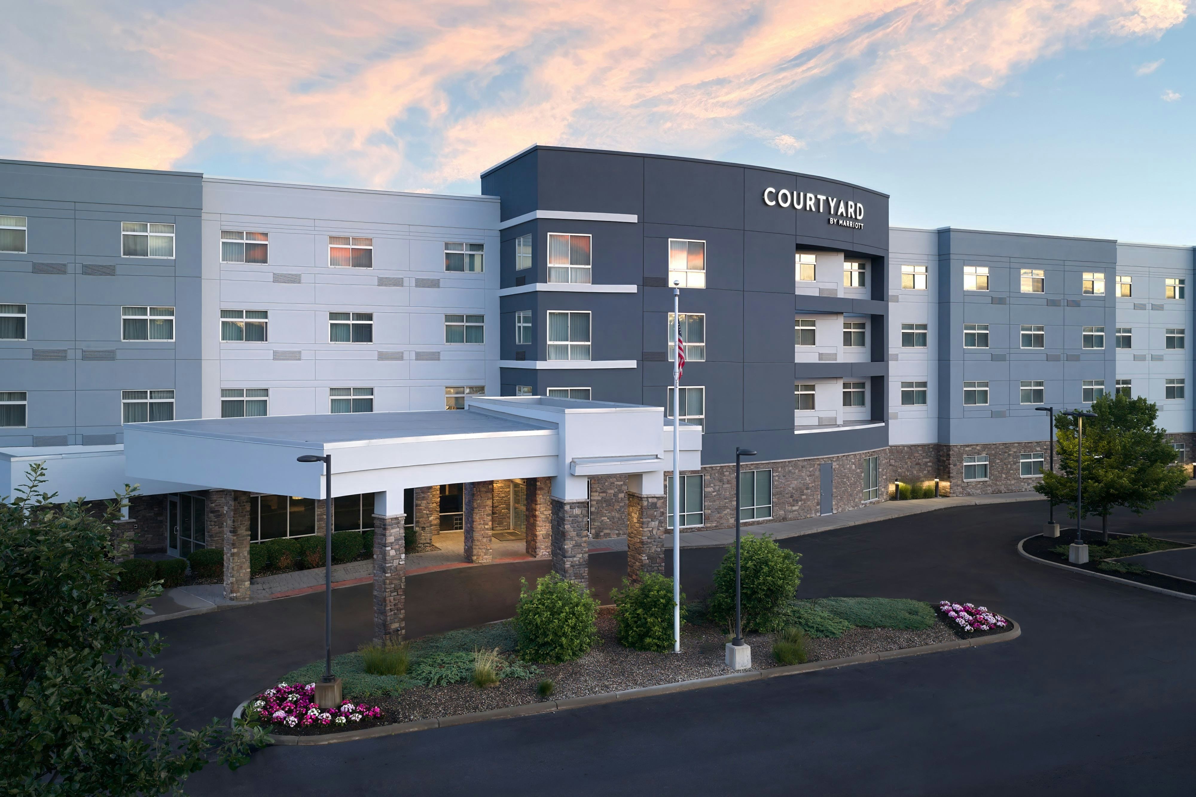 Courtyard Schenectady at Mohawk Harbor