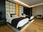 Crown Suite Boulevard View