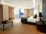 Crown Suite Boulevard View