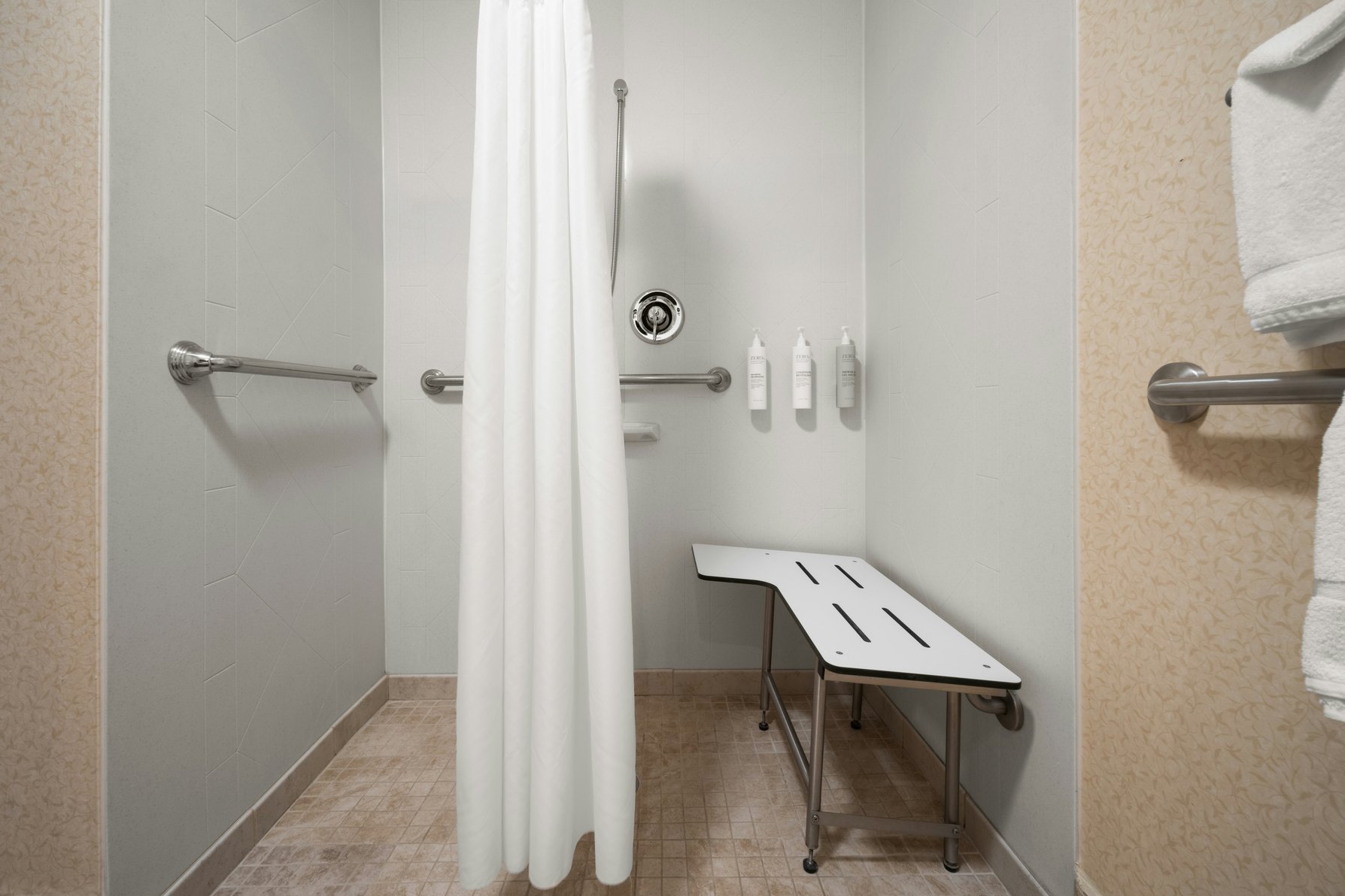Hampton Inn Winfield Room Type - 1QN MOB HEAR ACC RI-SHW NS