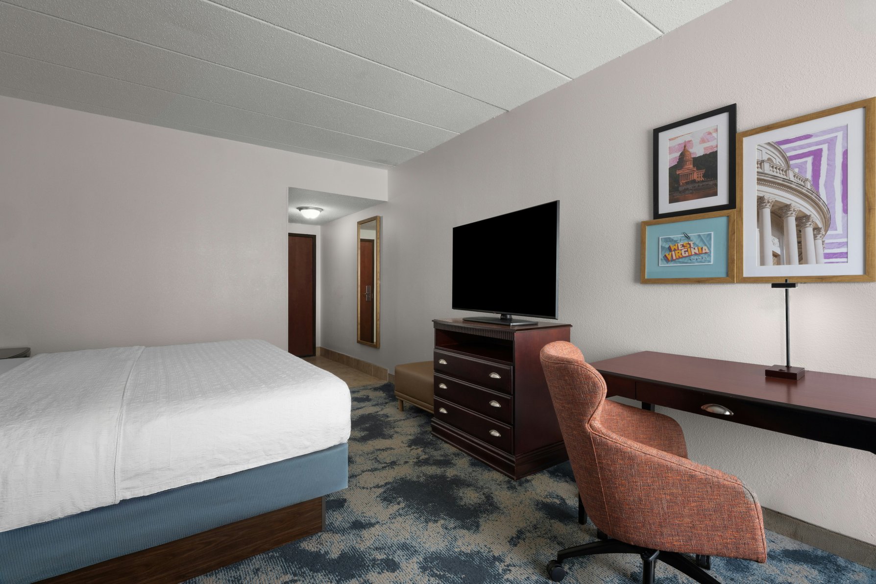 Hampton Inn Winfield Room Type - 1 KING W JETTED TUB NS