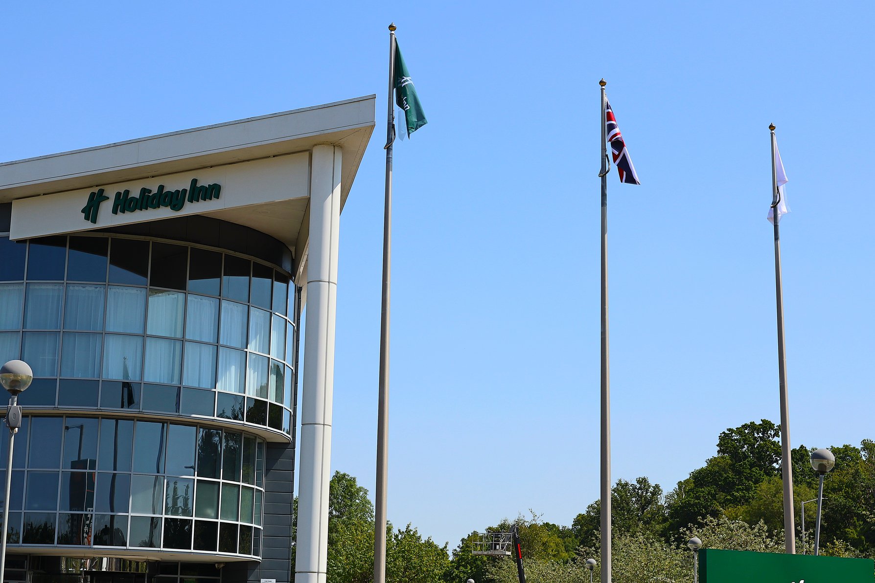 Holiday Inn LONDON LUTON NORTH by IHG