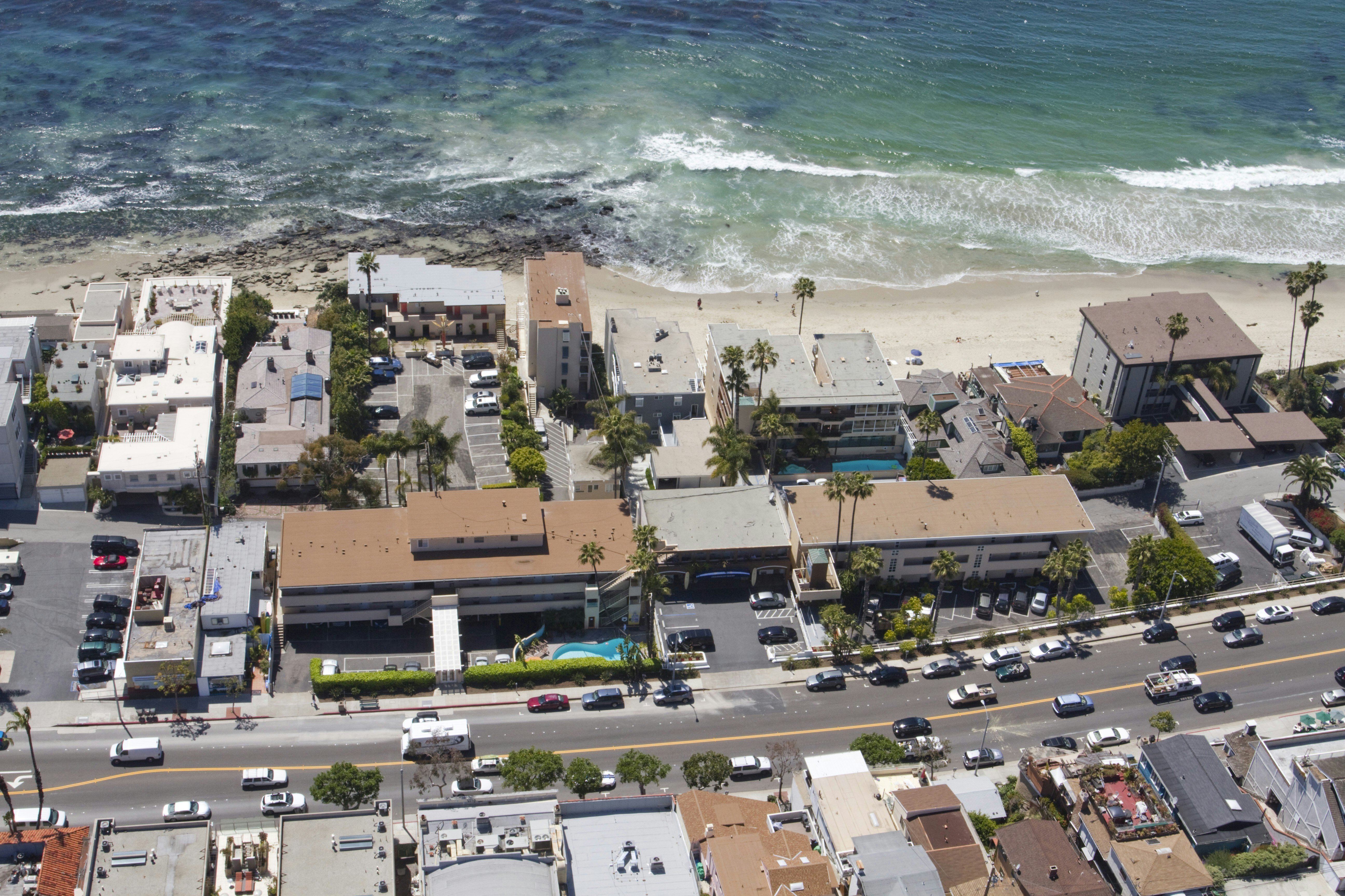 Pacific Edge Hotel
