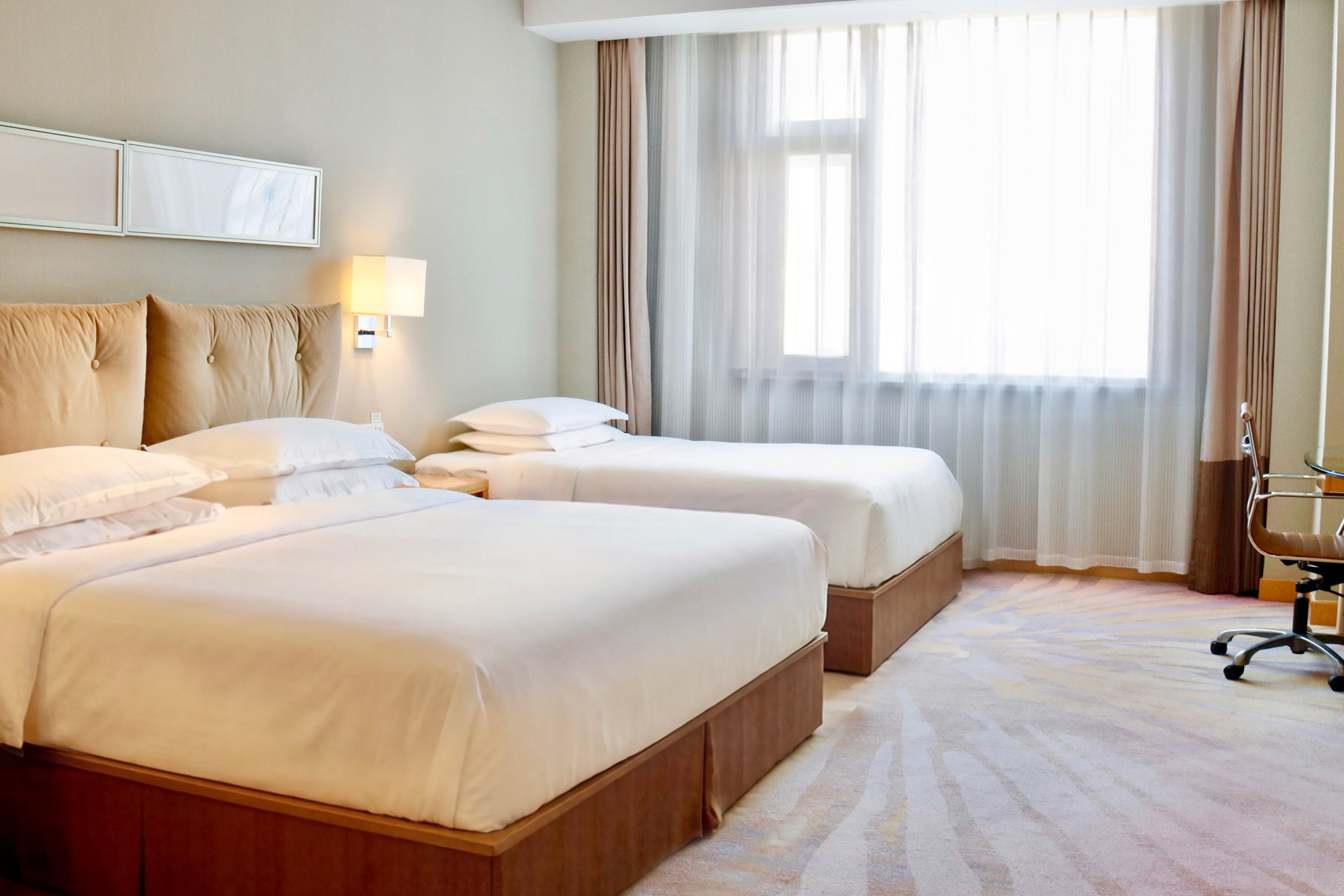 Holiday Inn BEIJING DESHENGMEN Room Type - 1 King 1 Double Standard