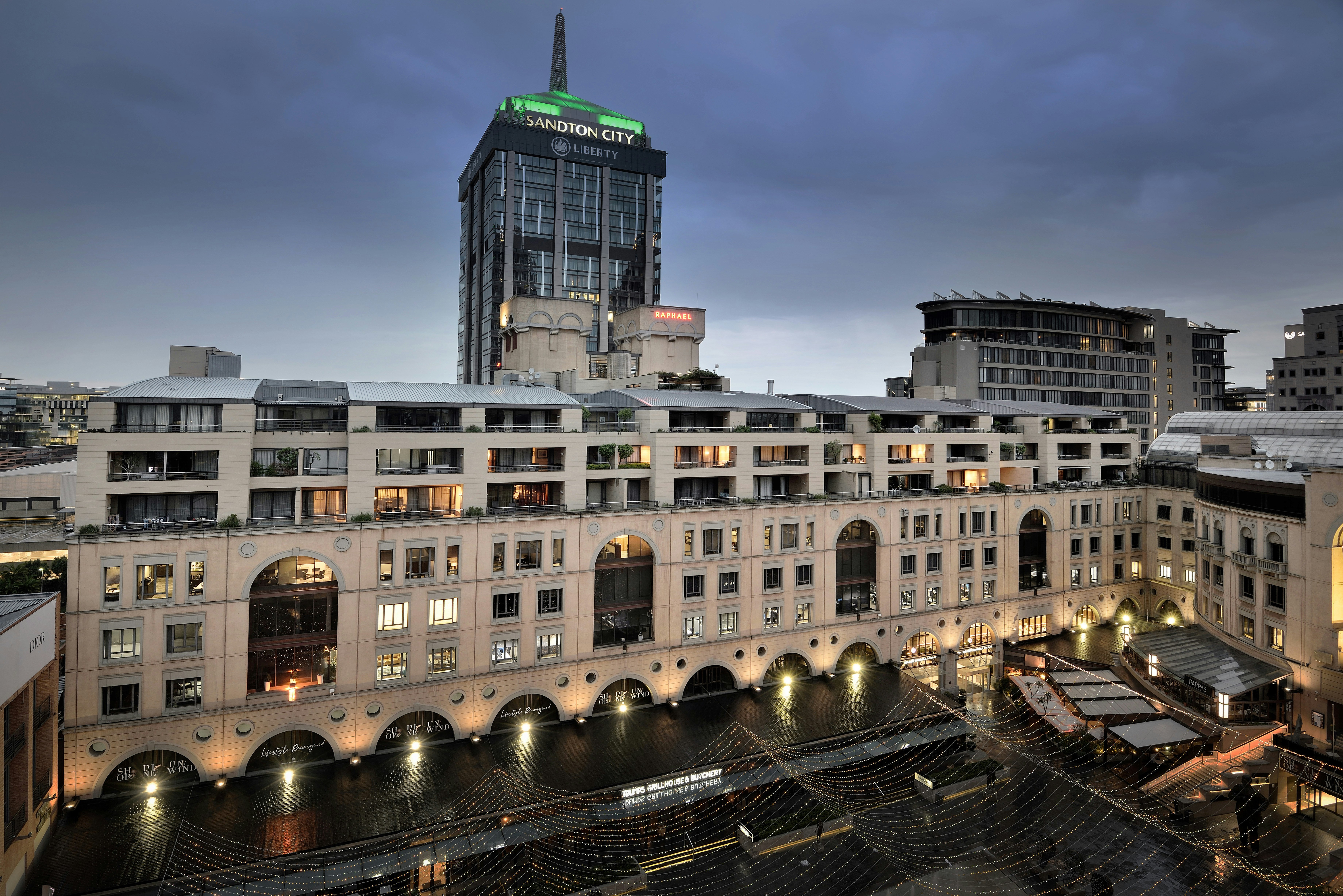 Raphael Penthouse Suites
