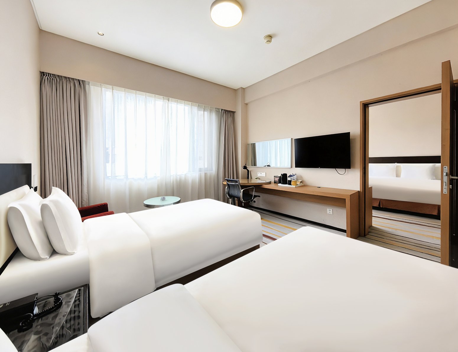 Holiday Inn Express CHENGDU GULOU Room Type - 1 King and 2 Twin Standard