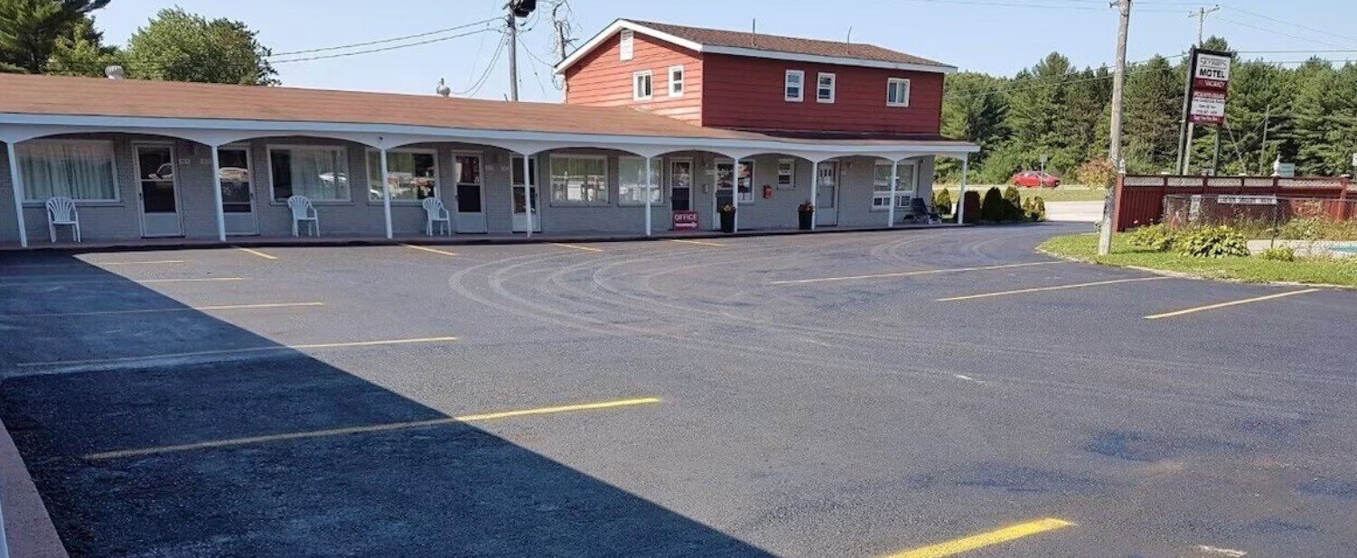Skyways Motel