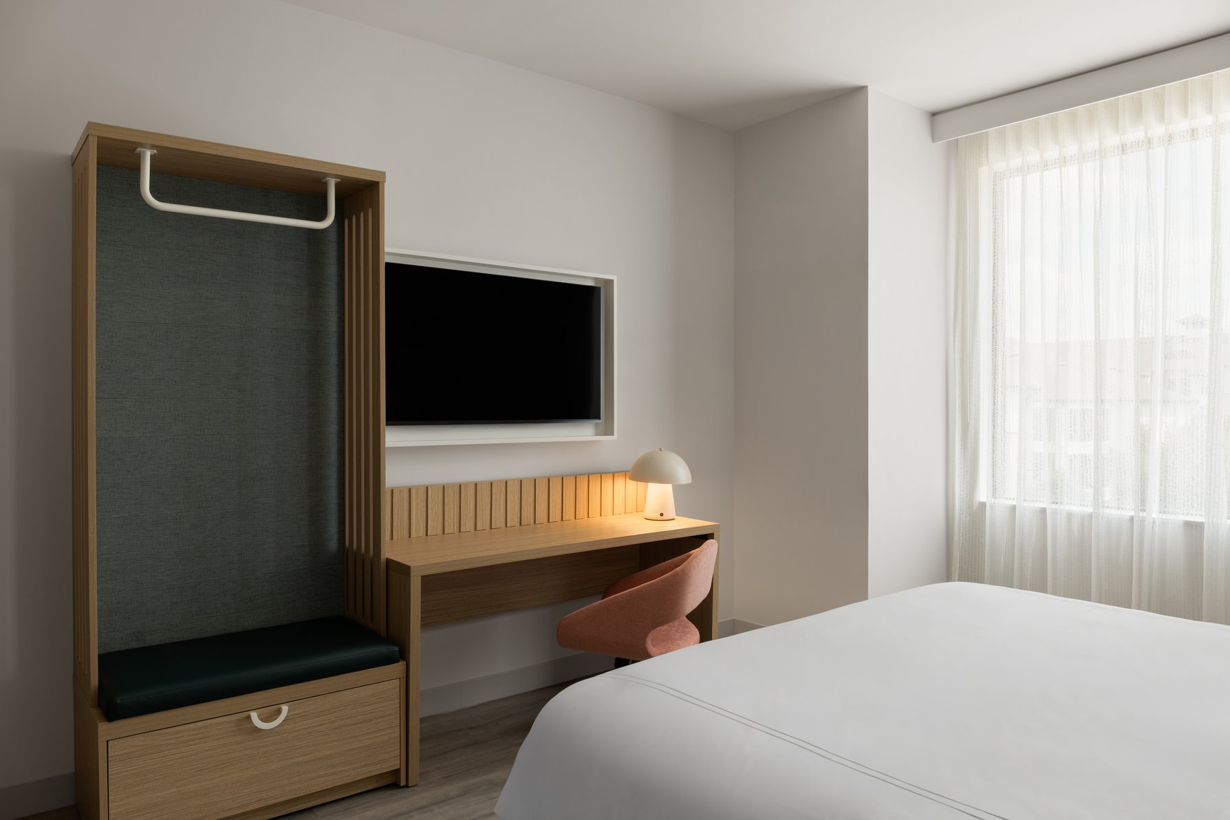 EVEN Hotel ORLANDO UNIVERSAL BLVD by IHG Room Type - 1 King Premium Fitness Zone with Peloton Bike