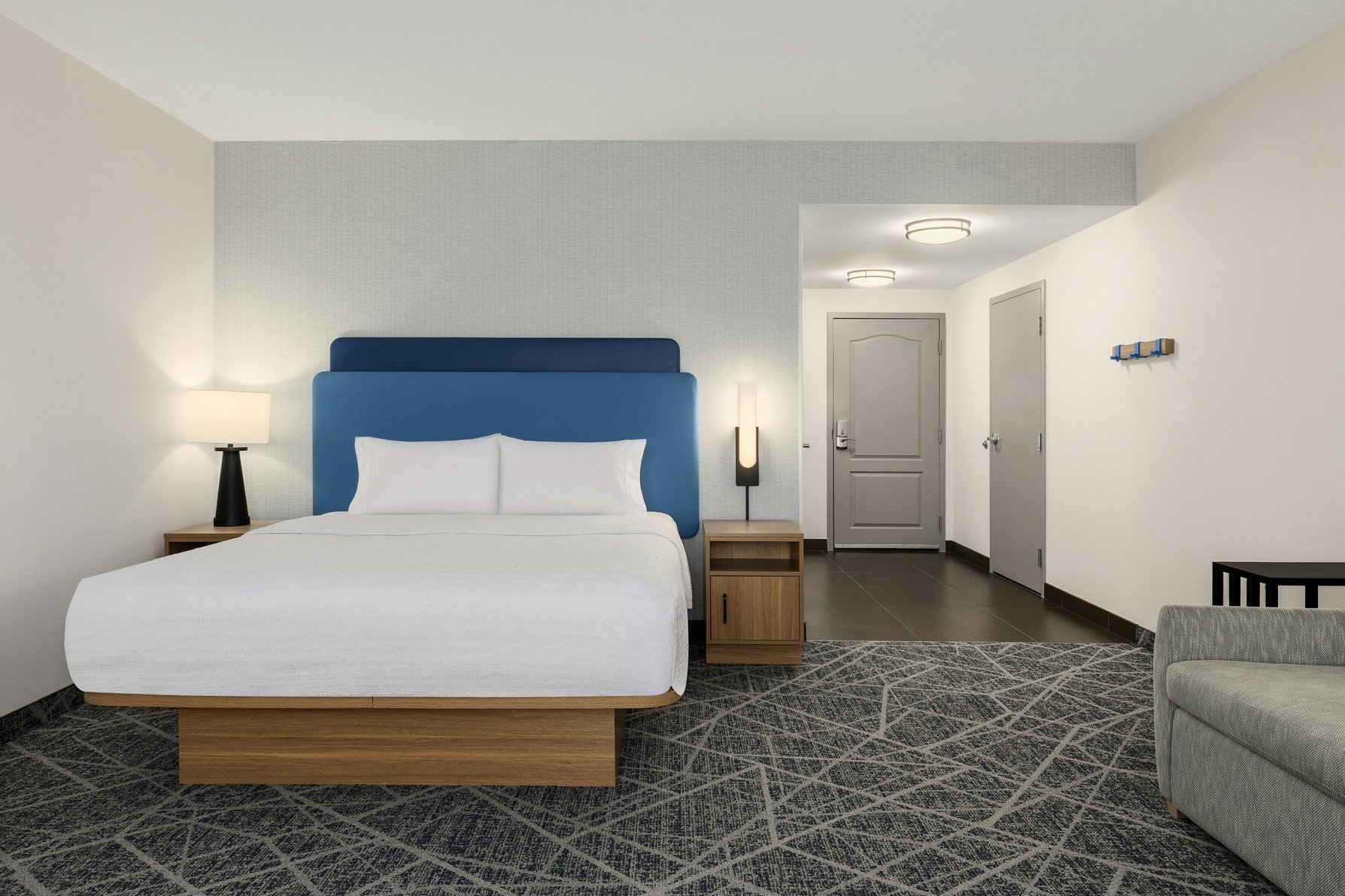 Hampton Inn by Hilton Toronto Airport Corporate Centre Room Type - 1KNG STUDY SOFABED NONSMOK Hampton Inn by Hilton Toronto Airport Corporate Centre Room Type - 1KNG STUDY SOFABED NONSMOK