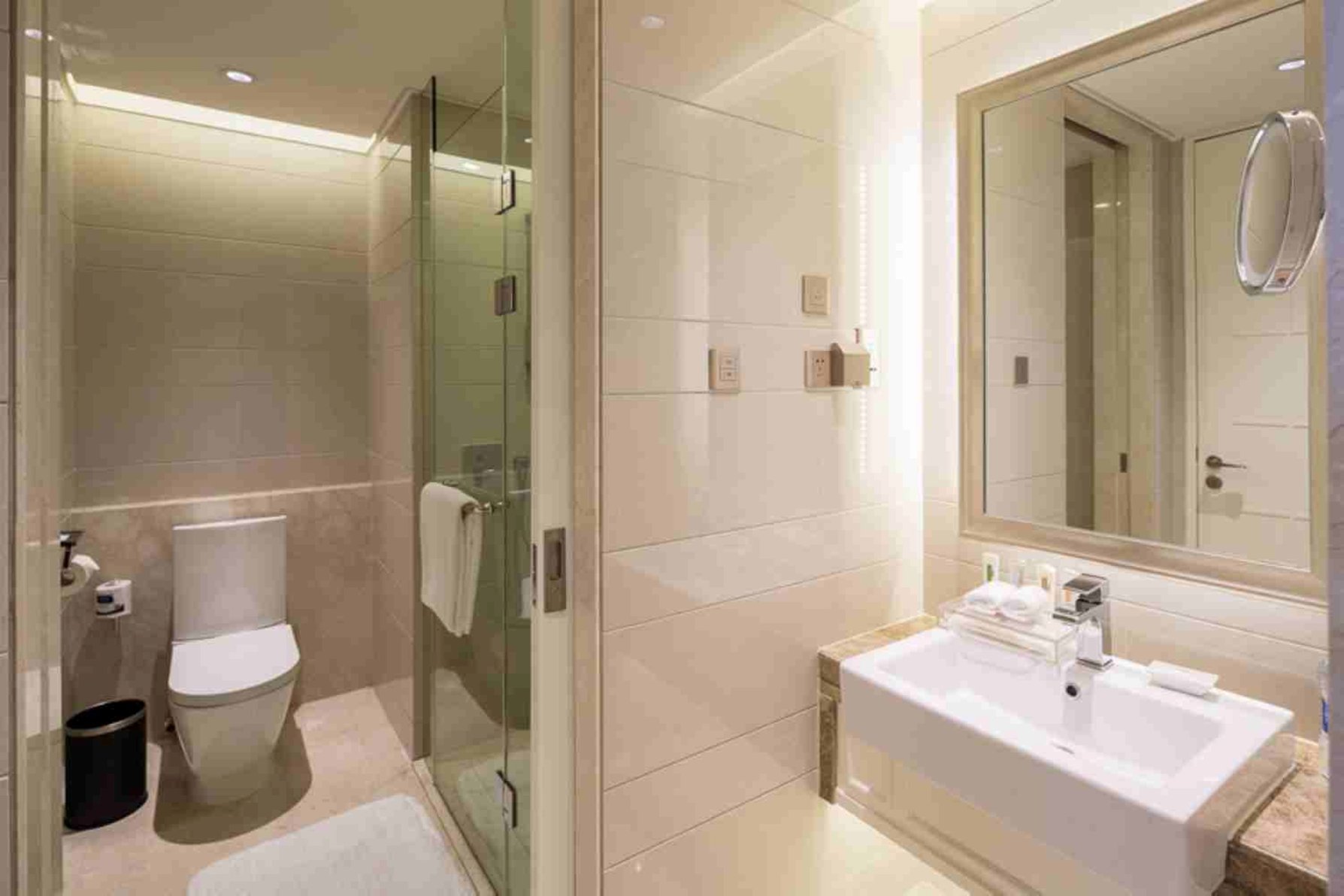 Crowne Plaza Shanghai Anting, an IHG Hotel Room Type - 2 Bedroom Suite 4 Single