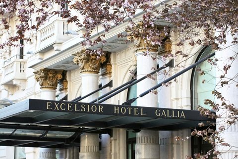 Excelsior Hotel Gallia - fa&ccedil;ade details