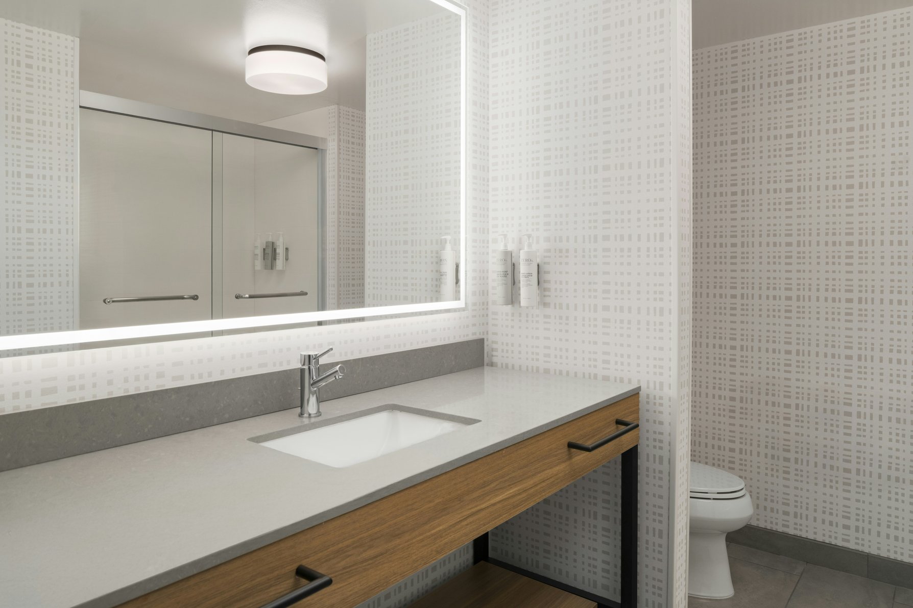 Hampton Inn & Suites by Hilton Tilton Room Type - 1K STUDIO W SWR CONNNECT