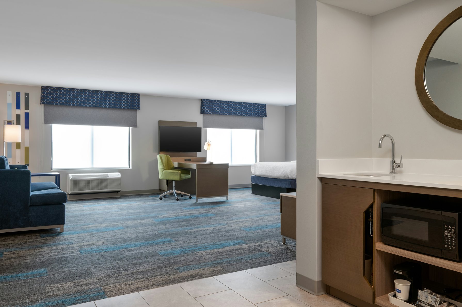 Hampton Inn & Suites Ypsilanti, MI Room Type - 2QN STDO MIC FRIDG WTBR NS