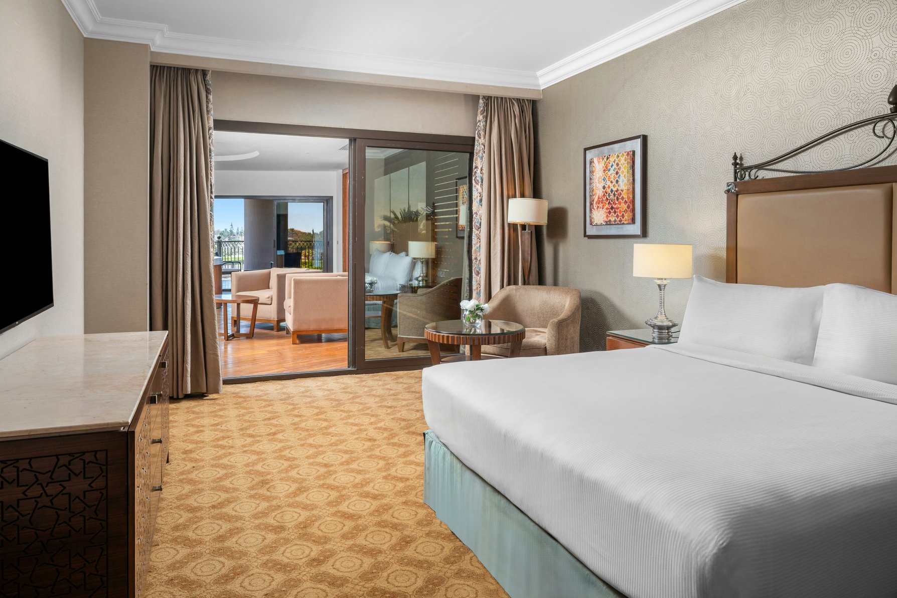 Hilton Alexandria King's Ranch Room Type - ROYAL SUITE