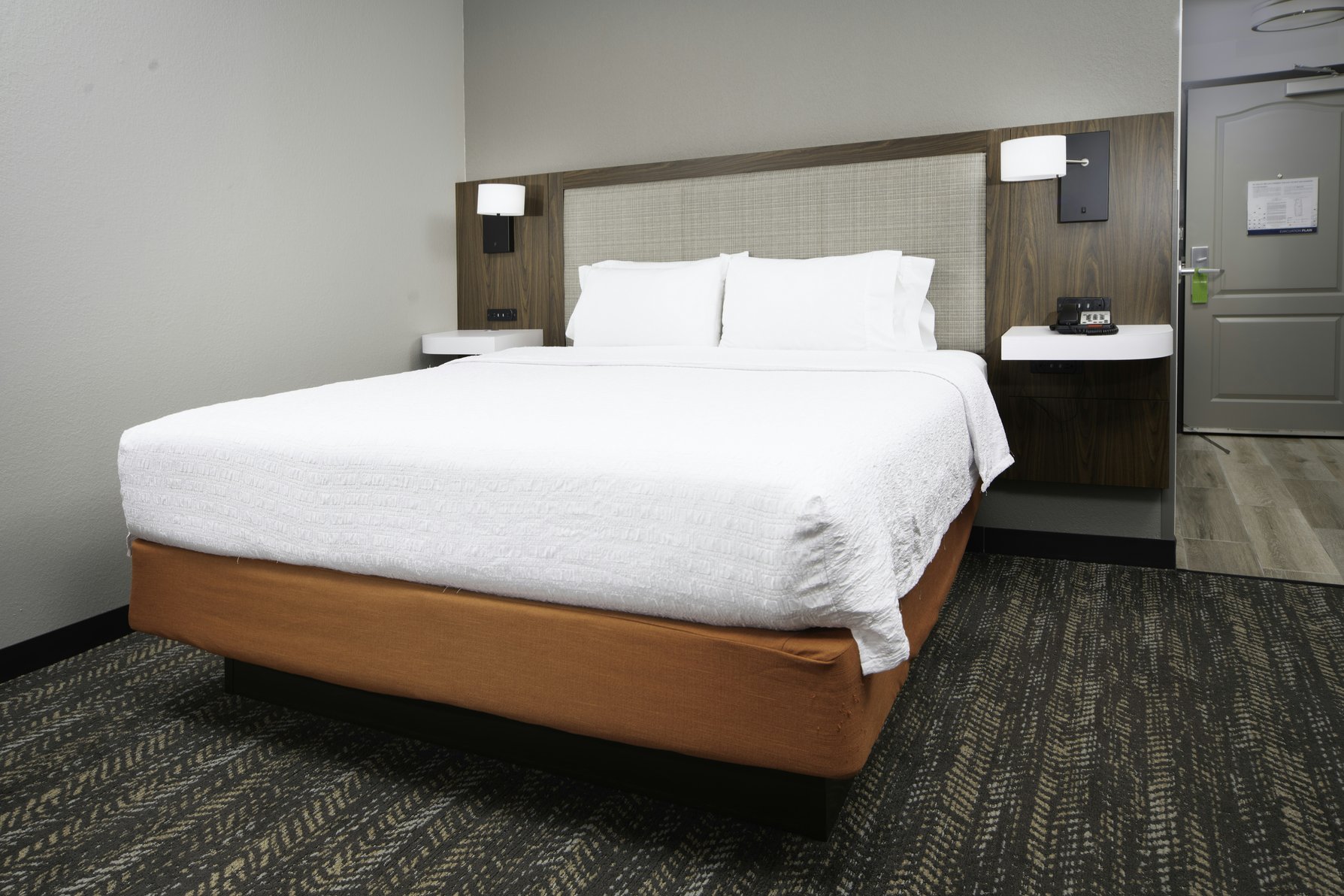 Hampton Inn by Hilton Bryant Room Type - 1 KNG ACCESSIBLE TUB NS