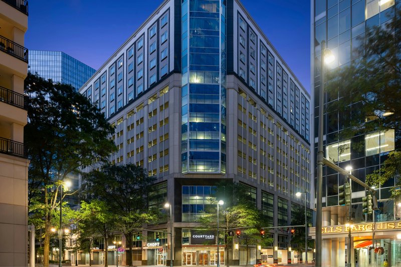 Courtyard by Marriott Charlotte City Center