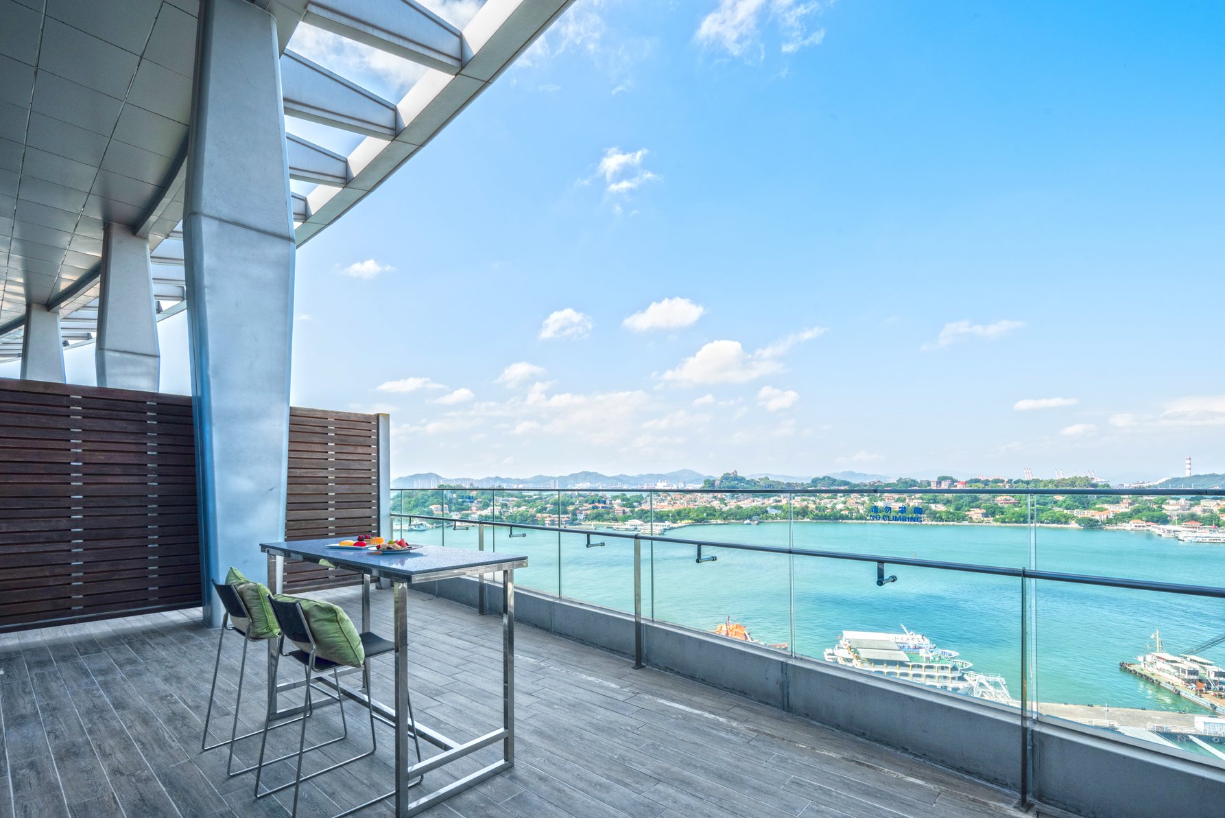 Hotel Indigo Xiamen Harbour, an IHG Hotel Room Type - 1 King Premium Sea View Balcony Hotel Indigo Xiamen Harbour, an IHG Hotel Room Type - 1 King Premium Sea View Balcony