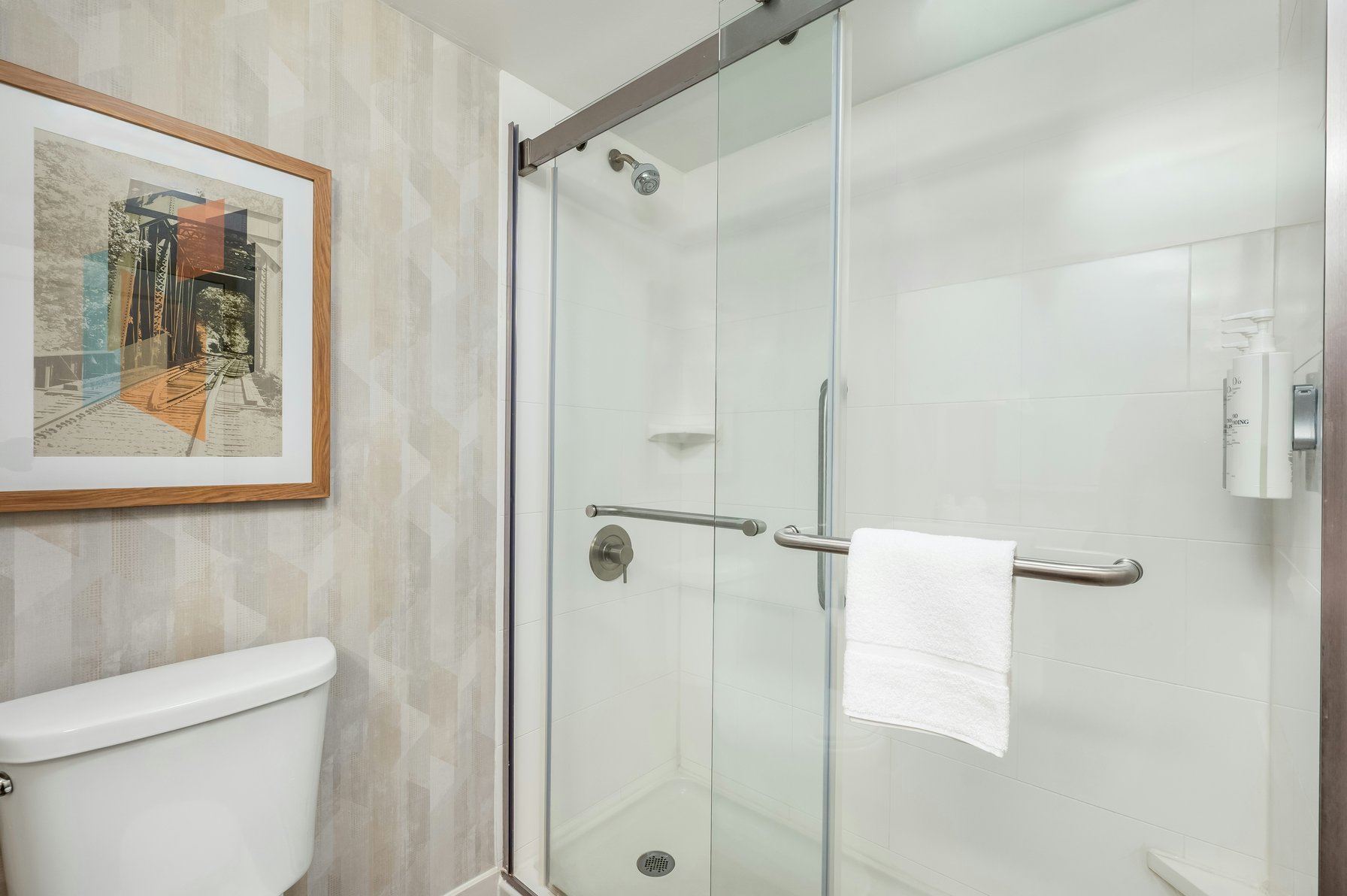 Hampton Inn by Hilton White River Junction Room Type - KING STANDARD-NON SMOKING
