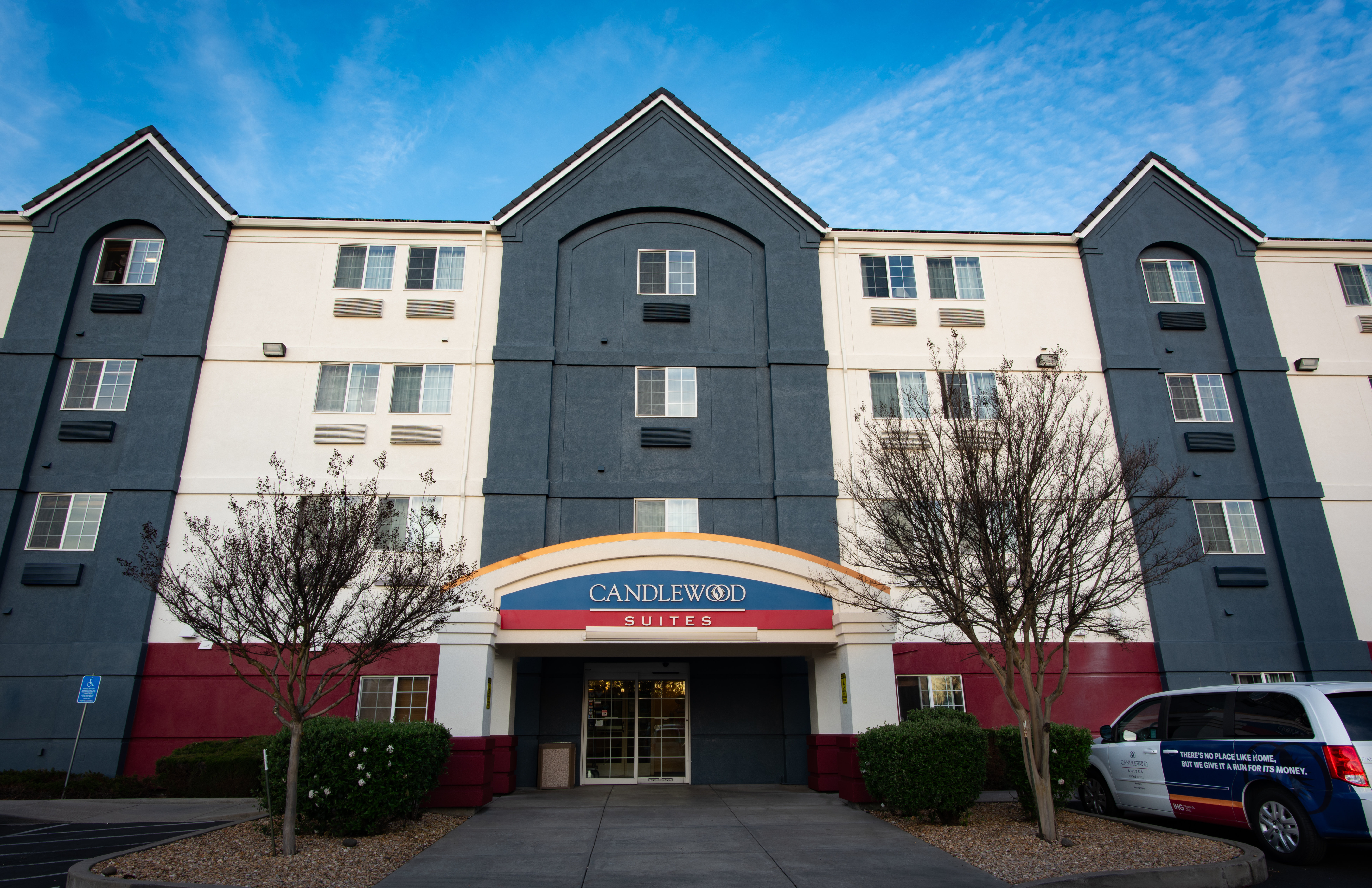 Candlewood Suites Airport
