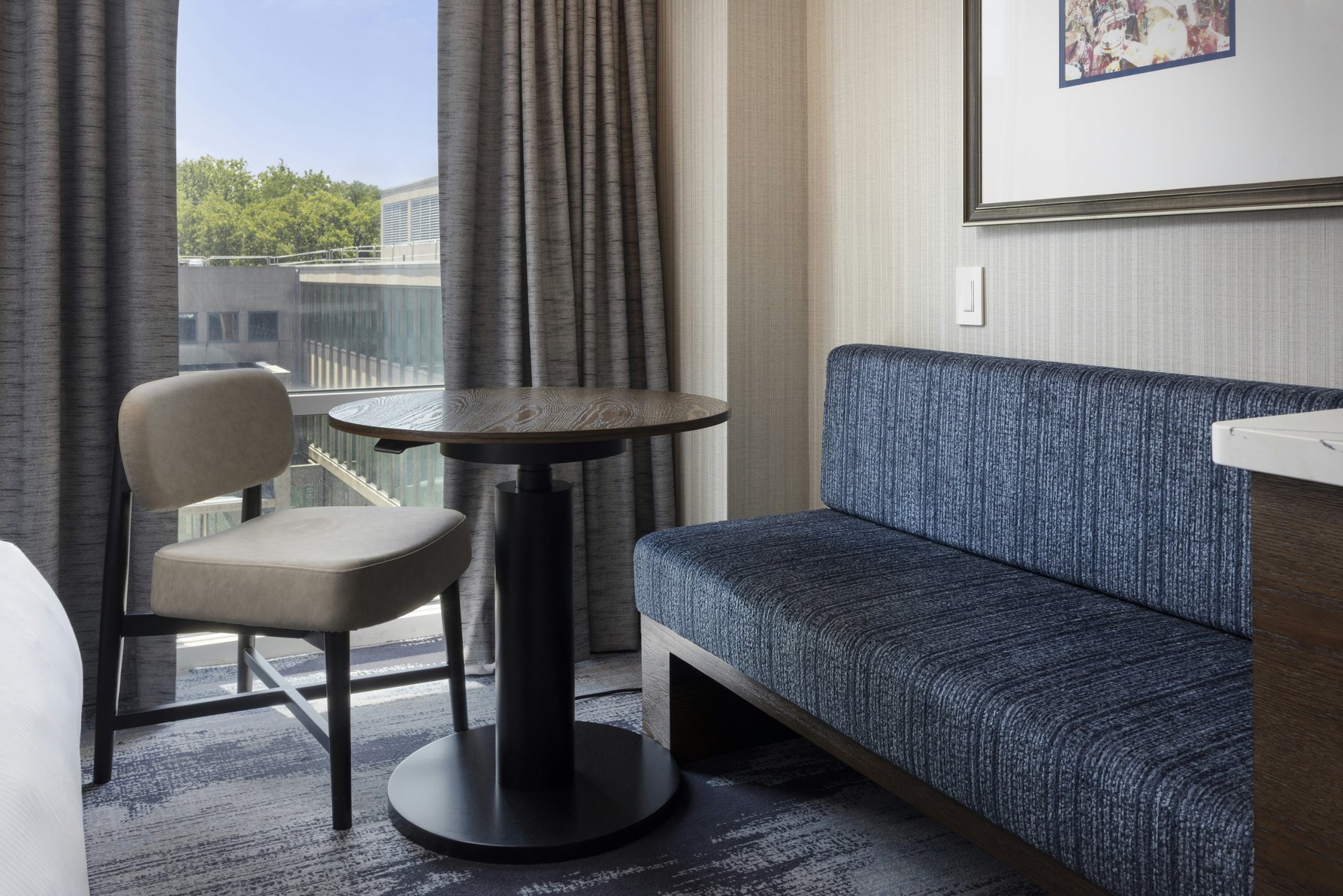 The Inn at Penn, A Hilton Hotel Room Type - 2 QUEEN MOB W/ BATHTUB