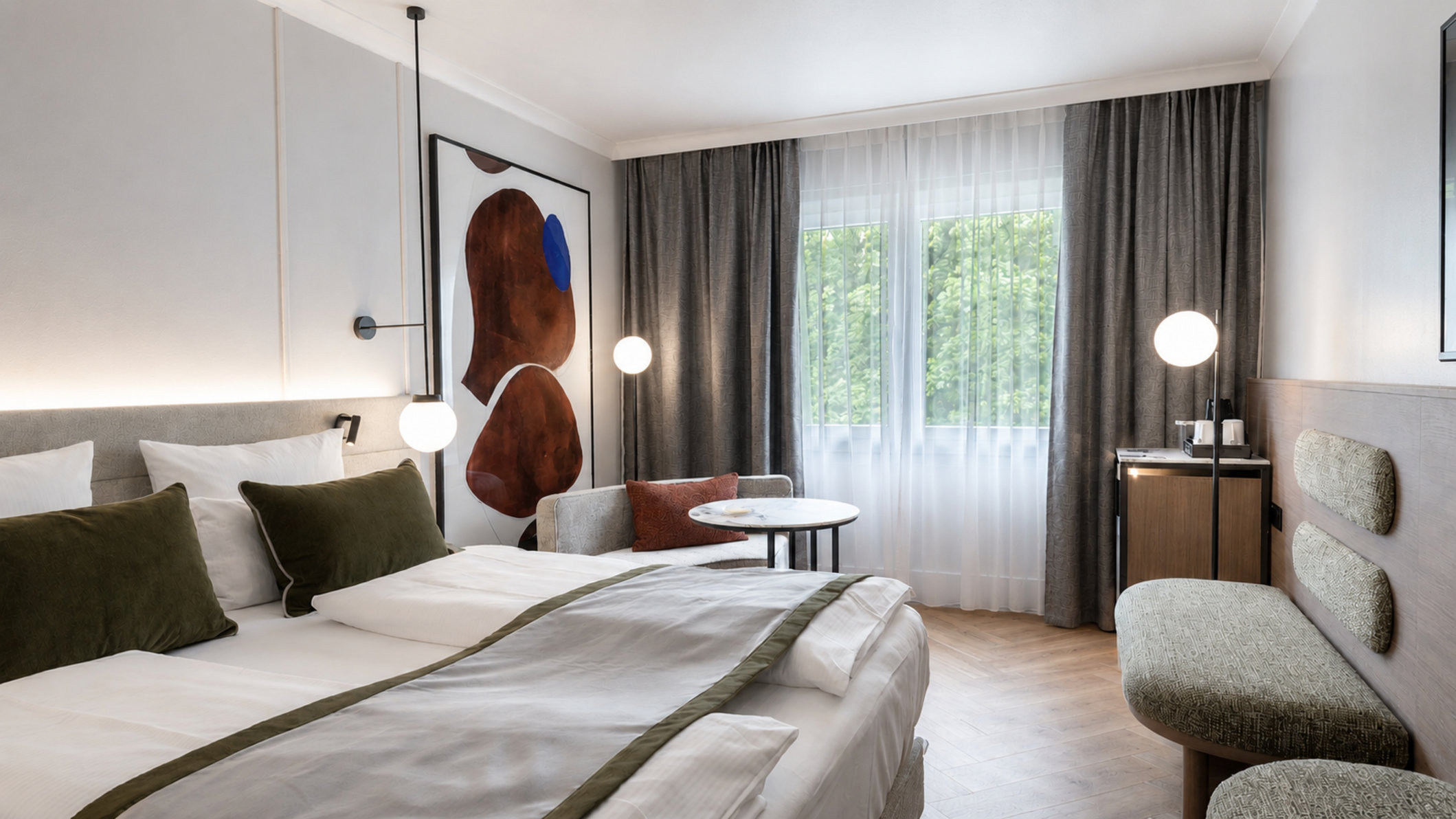 Crowne Plaza Berlin City Centre Room Type - King Room with One king Bed and City View - Top Floor/Newly Renovated
