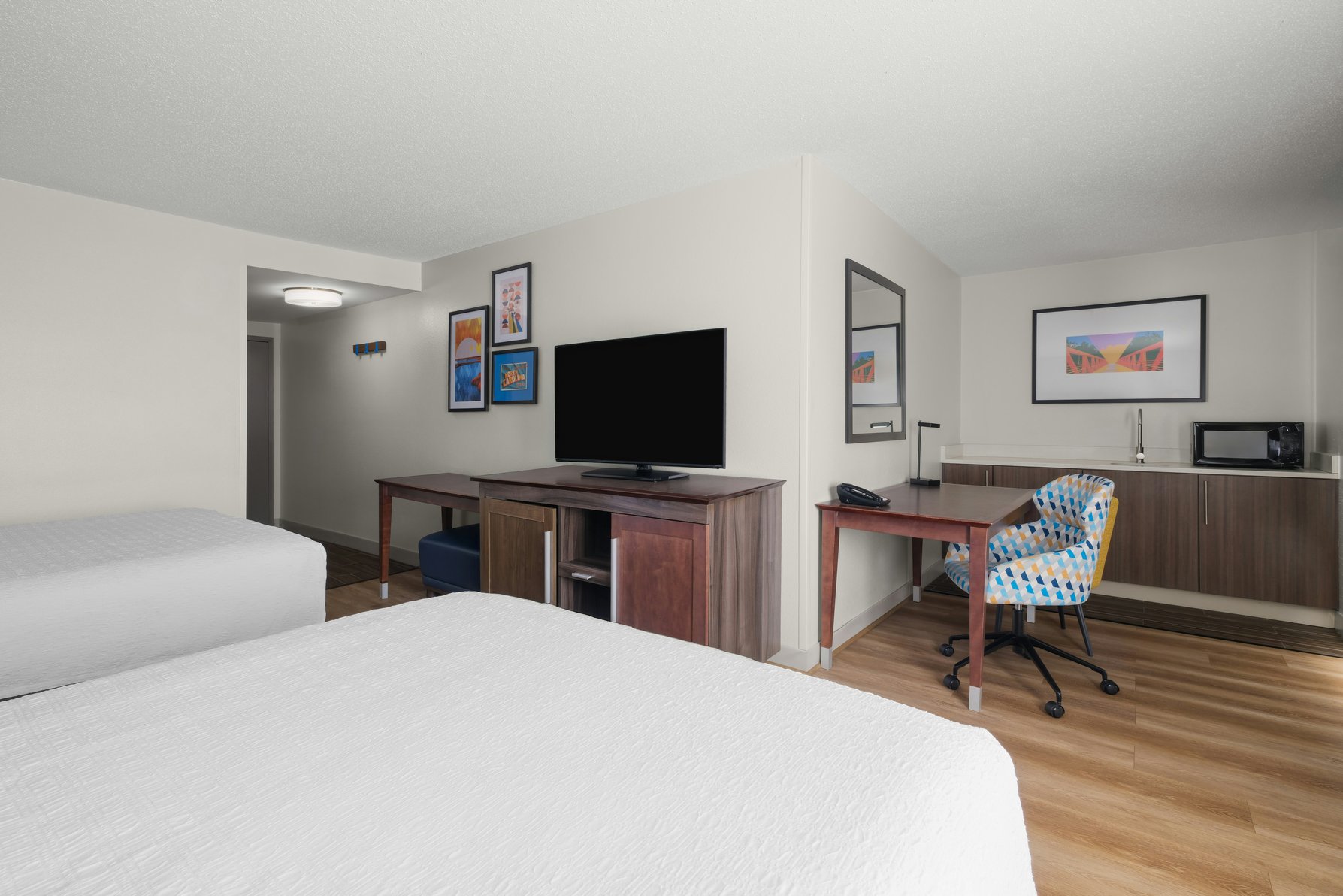 Hampton Inn by Hilton Havelock Room Type - 2 QNS STE SHWR ONLY NS