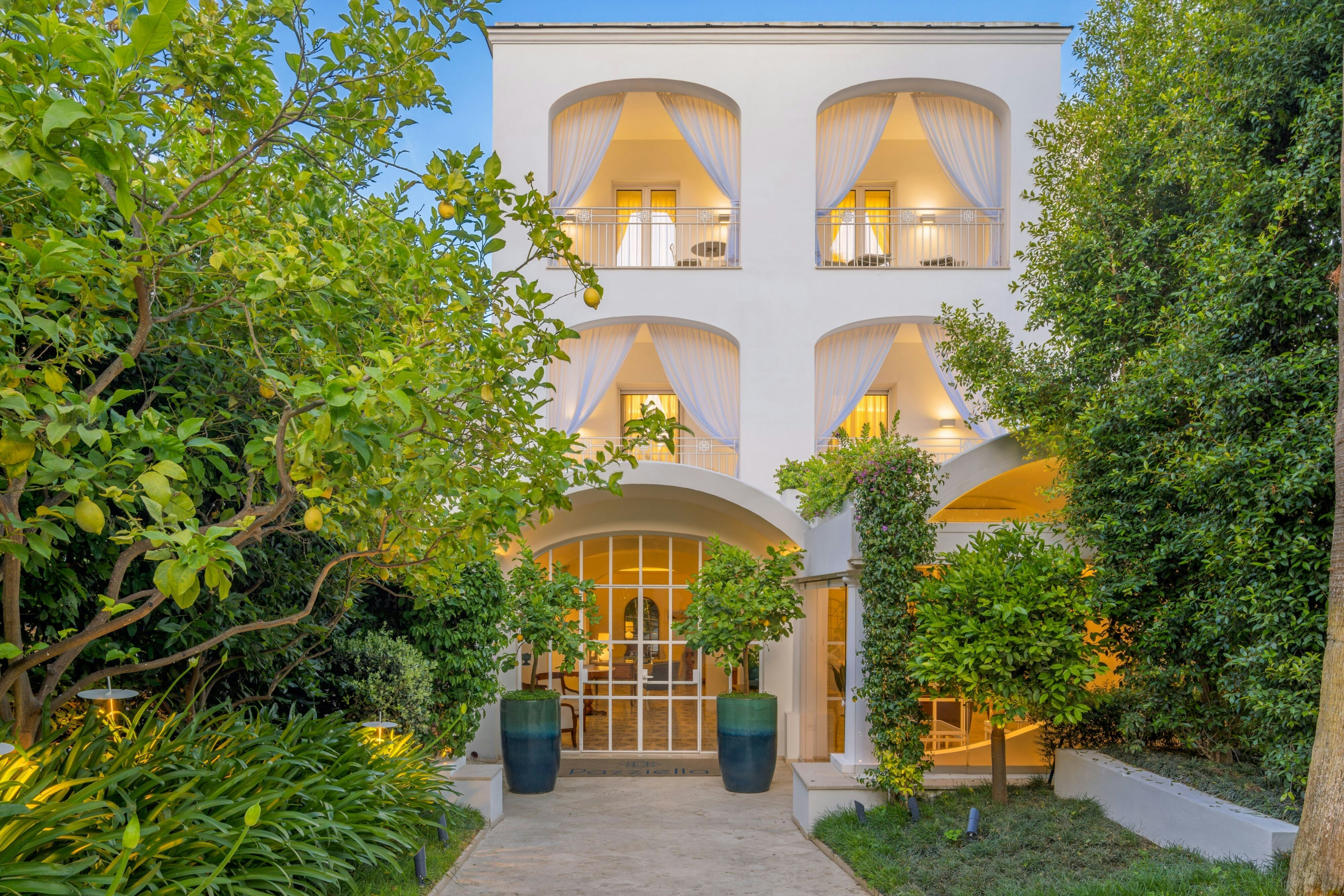 Pazziella Garden & Suites
