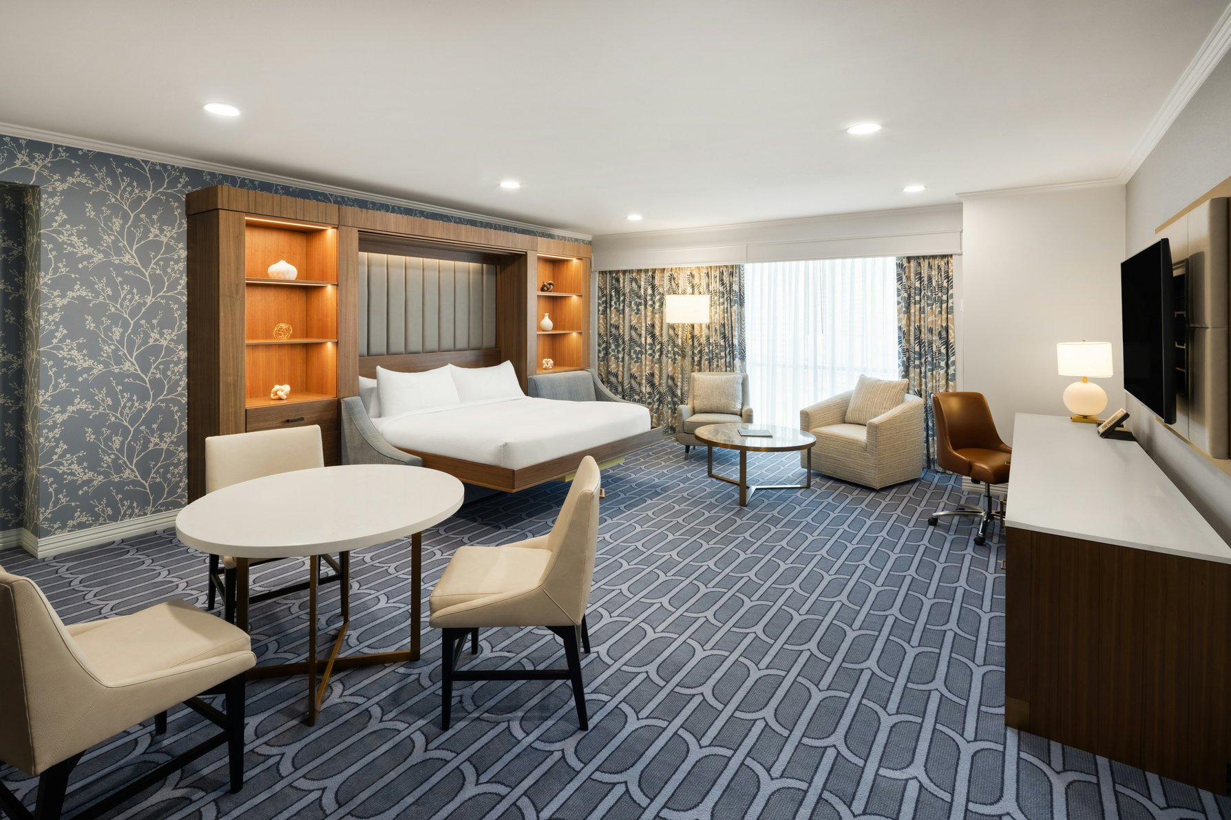 Hilton New Orleans Riverside Room Type - 1 KING PARLOR HEARING ACC
