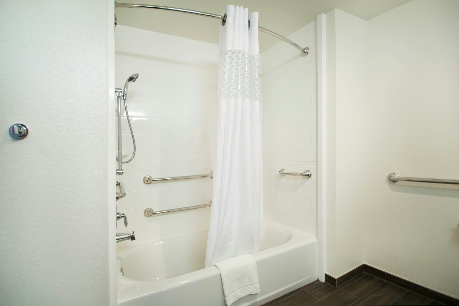 Hampton Inn & Suites La Porte, TX Room Type - 1 KNG HEARING ACC NOSMOK