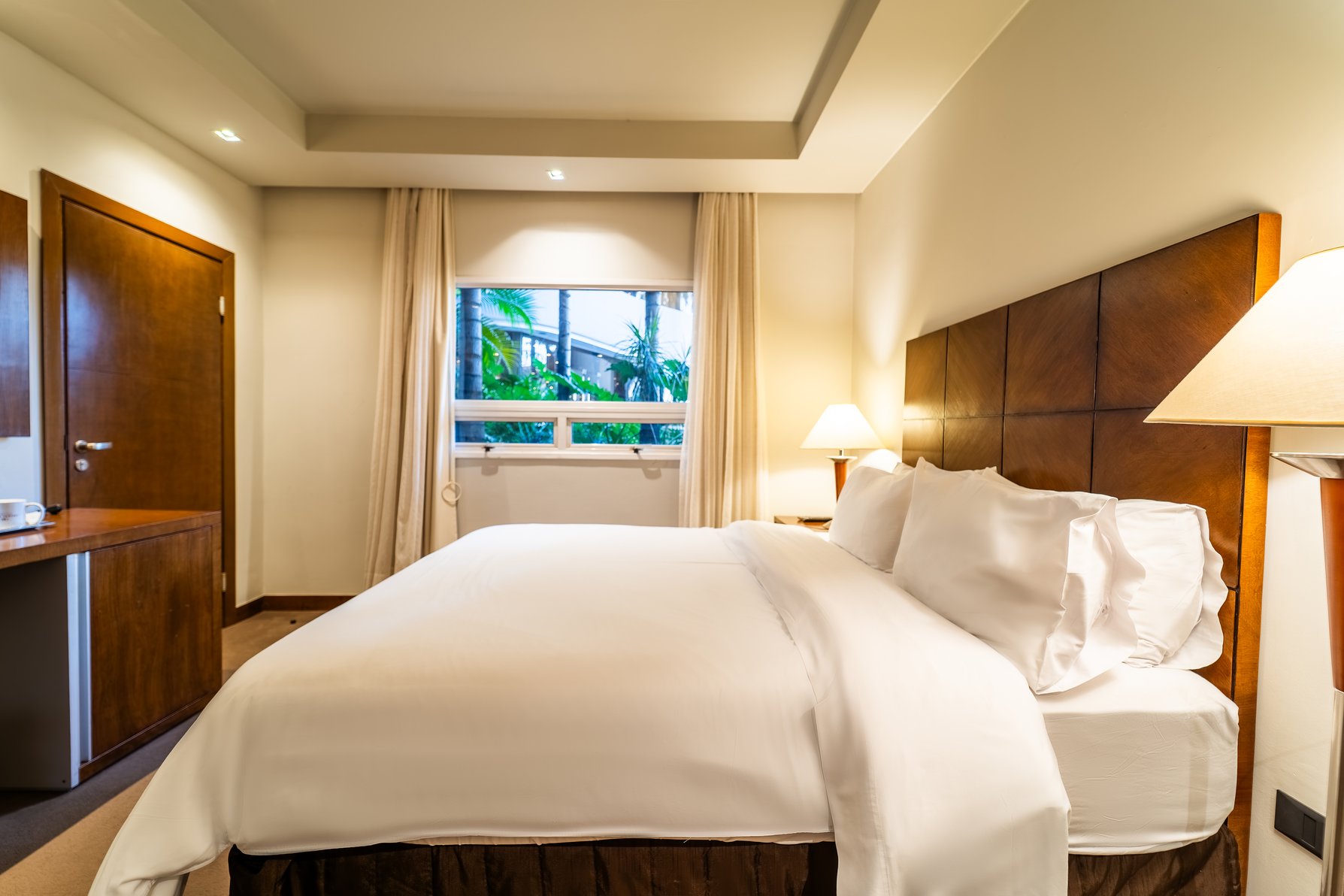 Crowne Plaza ASUNCION Room Type - 1 King Standard Access