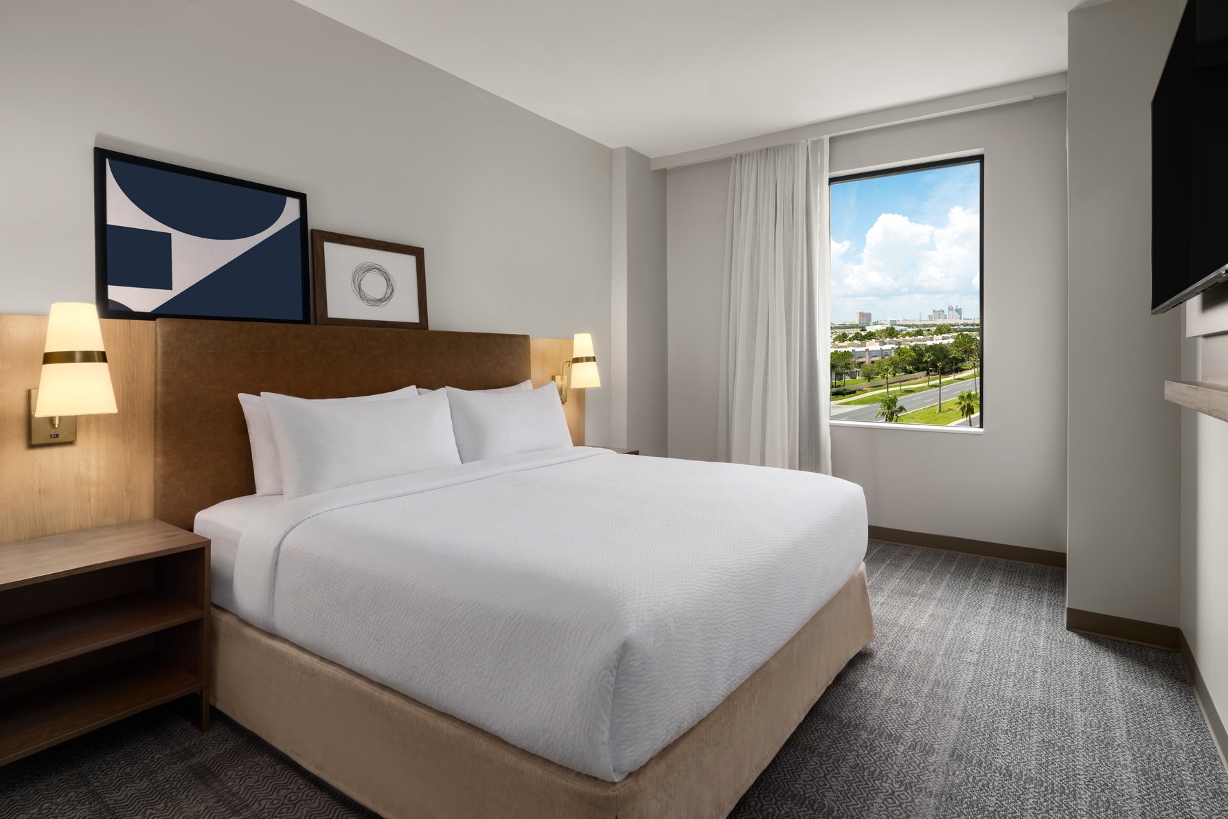 Staybridge Suites ORLANDO UNIVERSAL BLVD by IHG Room Type - 1 King One Bedroom Suite Communications Accessible