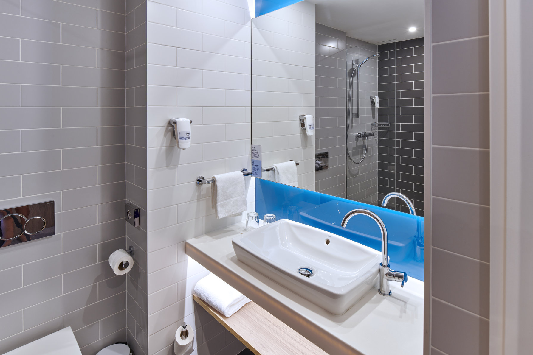 Holiday Inn Express Gibraltar Room Type - 1 Double Standard Single Sofa Bed with Free Breakfast