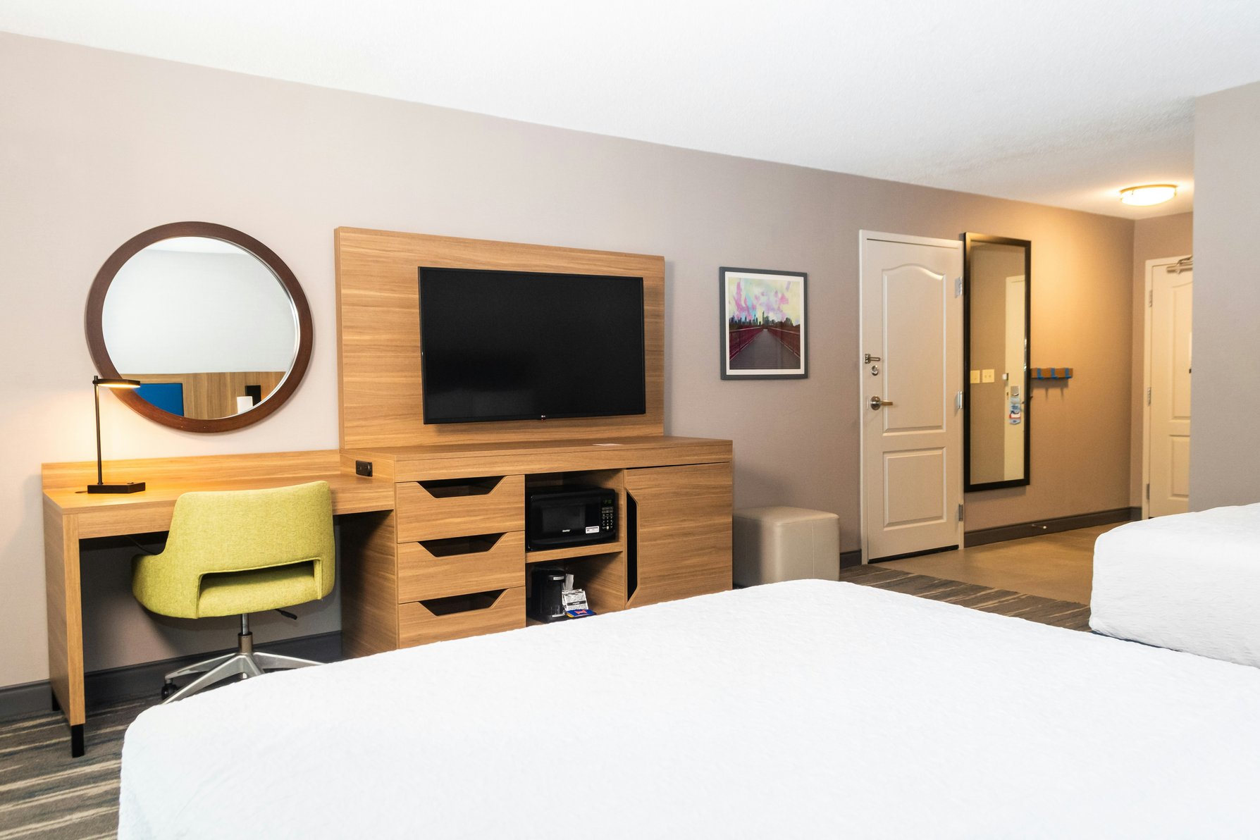 Hampton Inn & Suites by Hilton Chicago/St. Charles Room Type - 2QN MOB HEARING ACC TUB NS