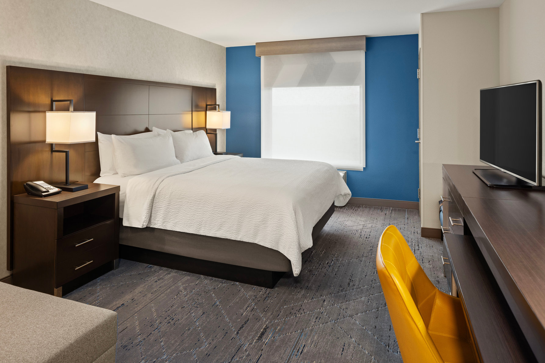 Holiday Inn Express MOLINE - QUAD CITIES Room Type - 1 King Suite Mobility Accessible