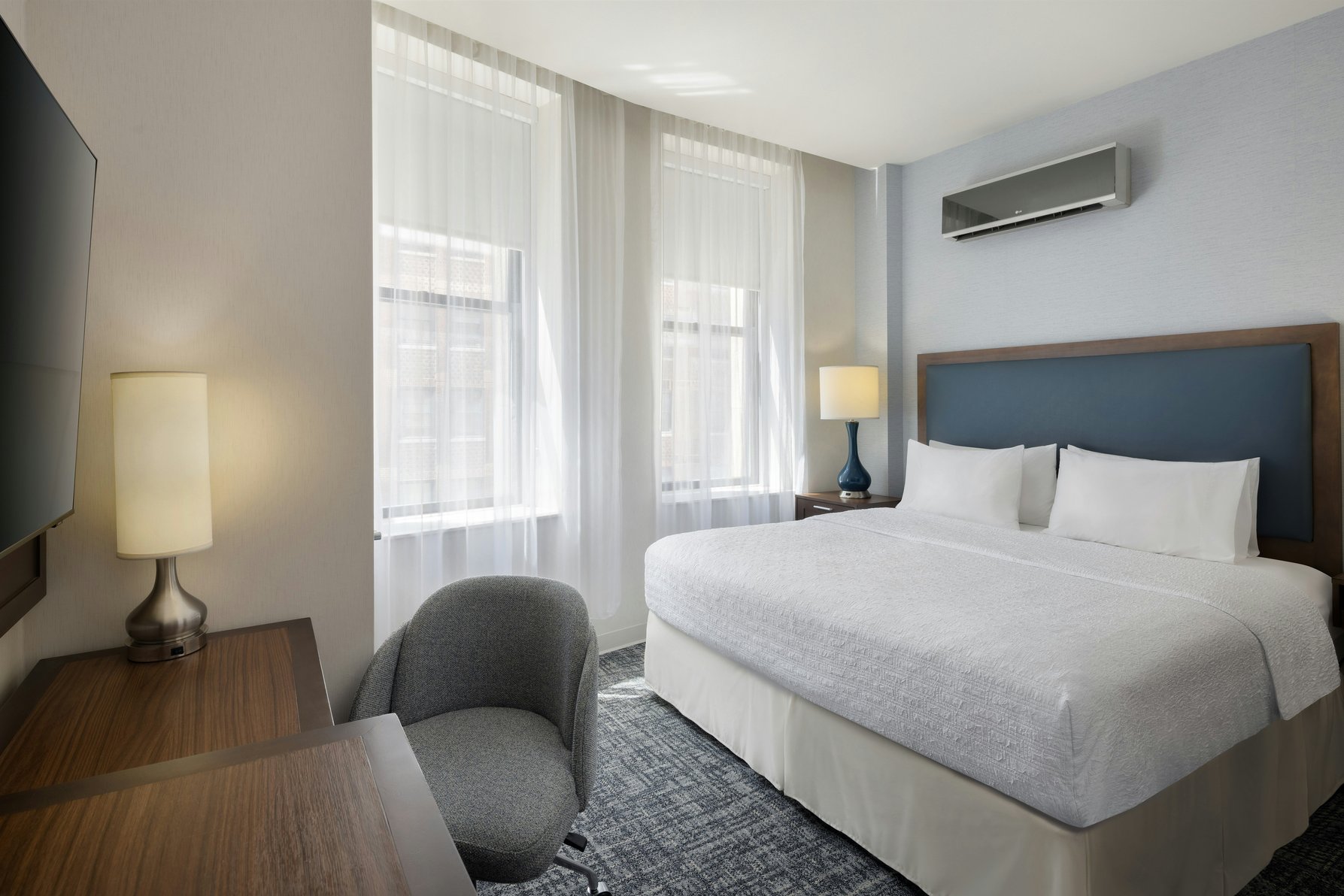 Hampton Inn by Hilton Chicago Downtown/N Loop/Michigan Ave Room Type - 1KN NS