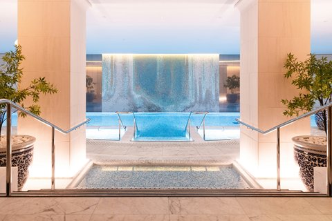 SwimmingPool Spa ThePeninsulaParis (c)Arbes ()