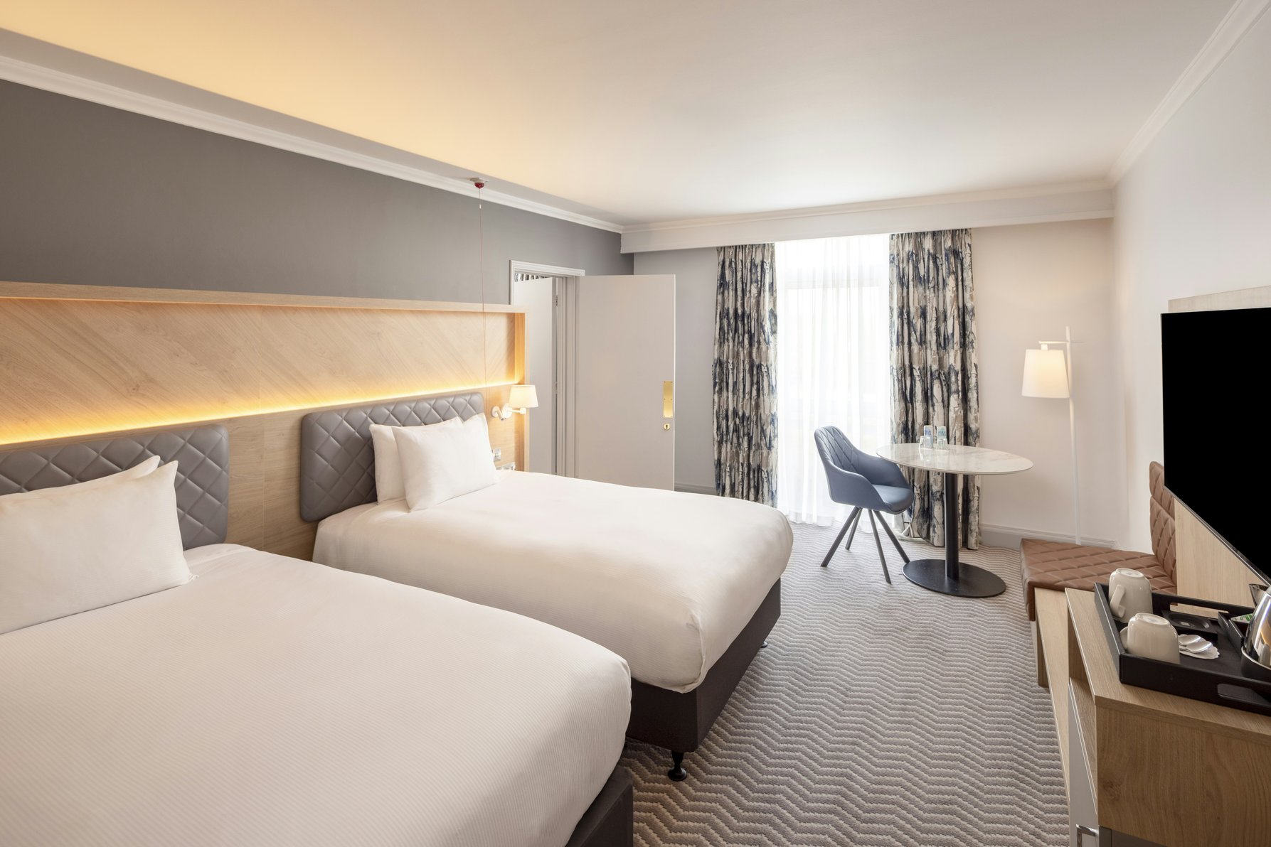 Hilton Northampton Hotel Room Type - TWIN ACCESSIBLE GUEST ROOM
