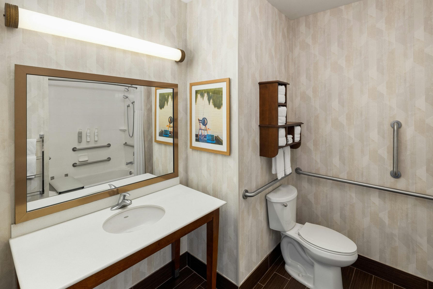 Hampton Inn by Hilton Seattle/Everett Room Type - 2 QNS ACCESSIBLE W TUB NS