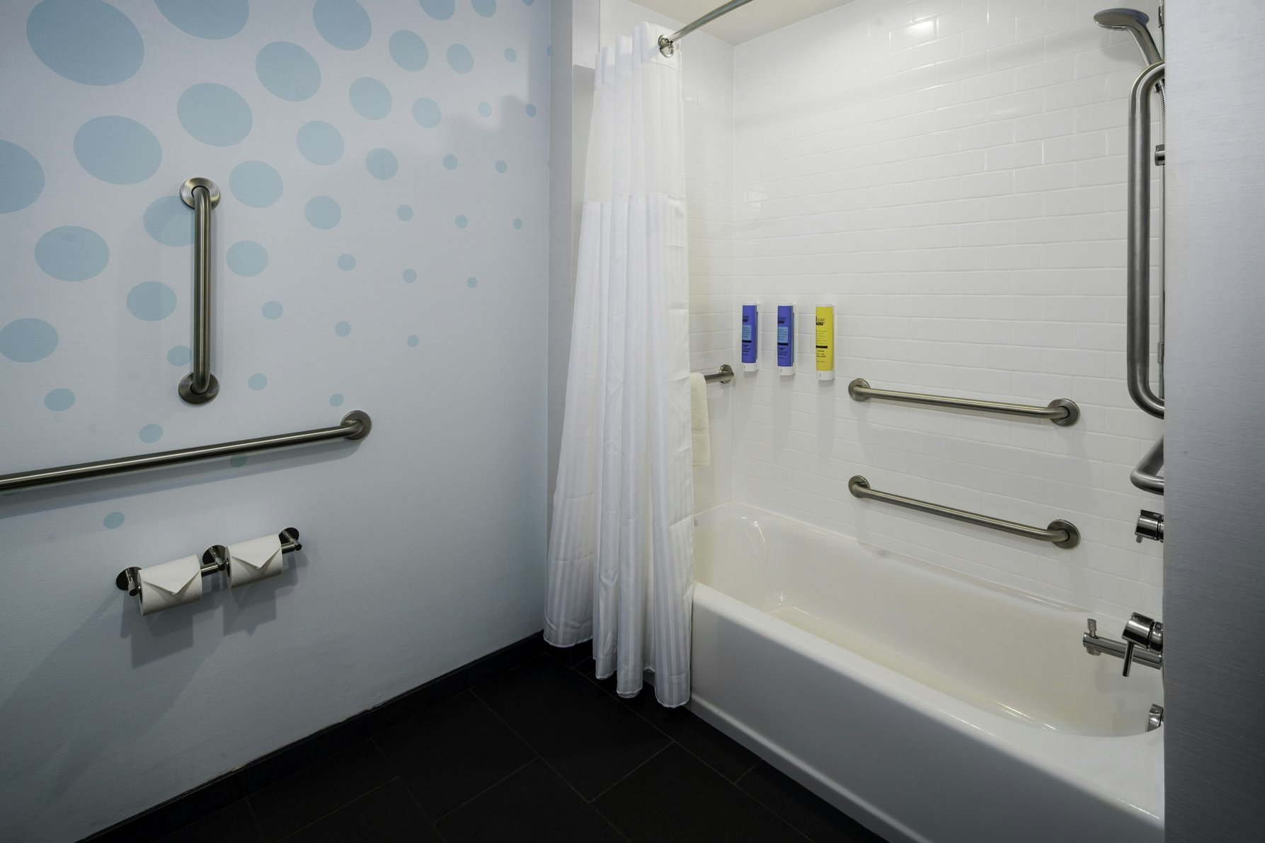 Tru by Hilton Goodyear Phoenix West Room Type - 1 KING ACCESSIBLE TUB