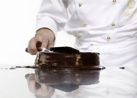Glacing of The Original Sacher Torte