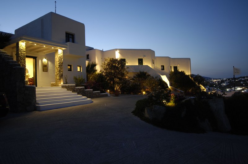 Tharroe of Mykonos