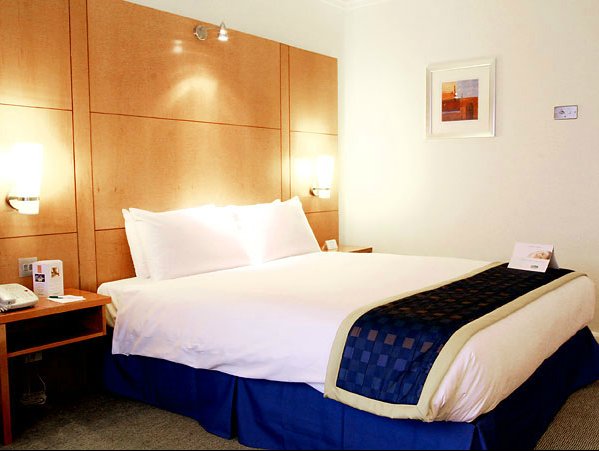 Holiday Inn London Heathrow