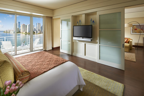 Bay View Suite Bedroom