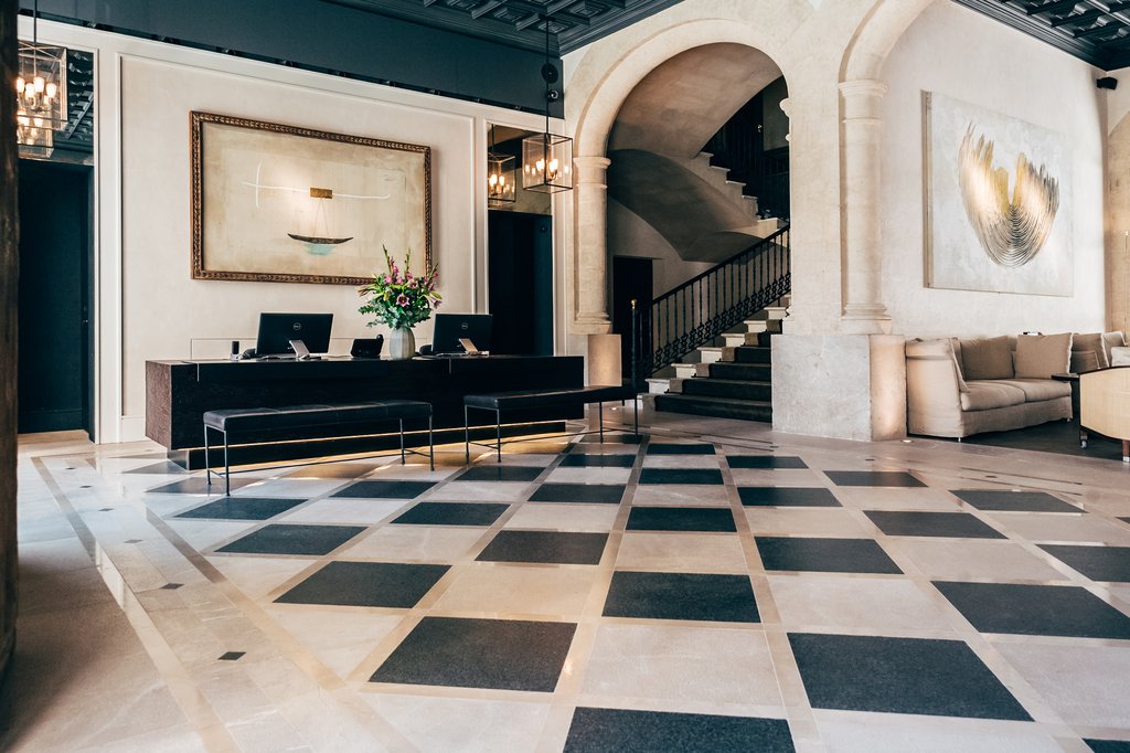 Guest photo